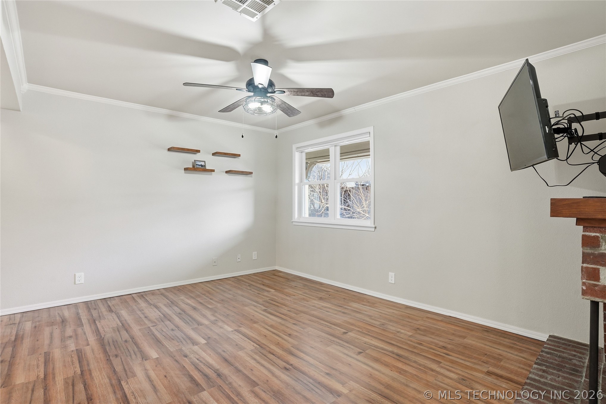 2826 E 90th Street 1602 Property Photo 4