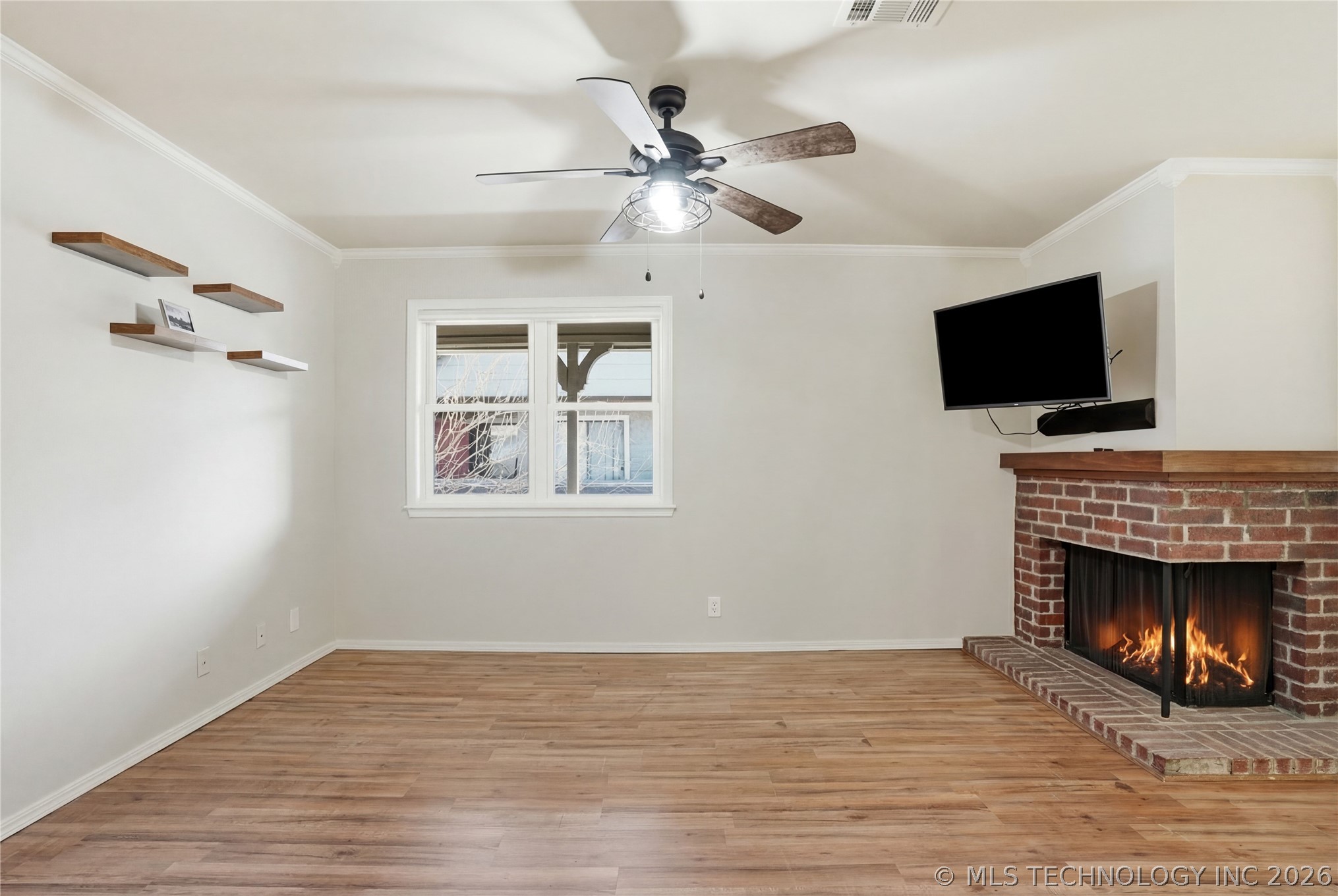 2826 E 90th Street 1602 Property Photo 6