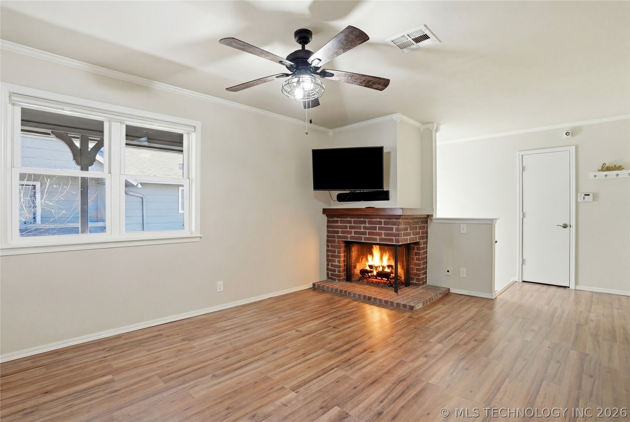 2826 E 90th Street 1602 Property Photo 7