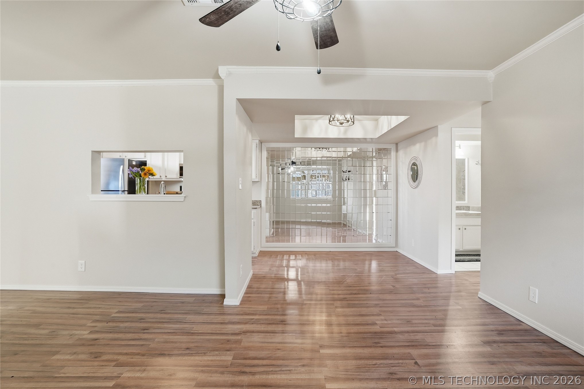 2826 E 90th Street 1602 Property Photo 10