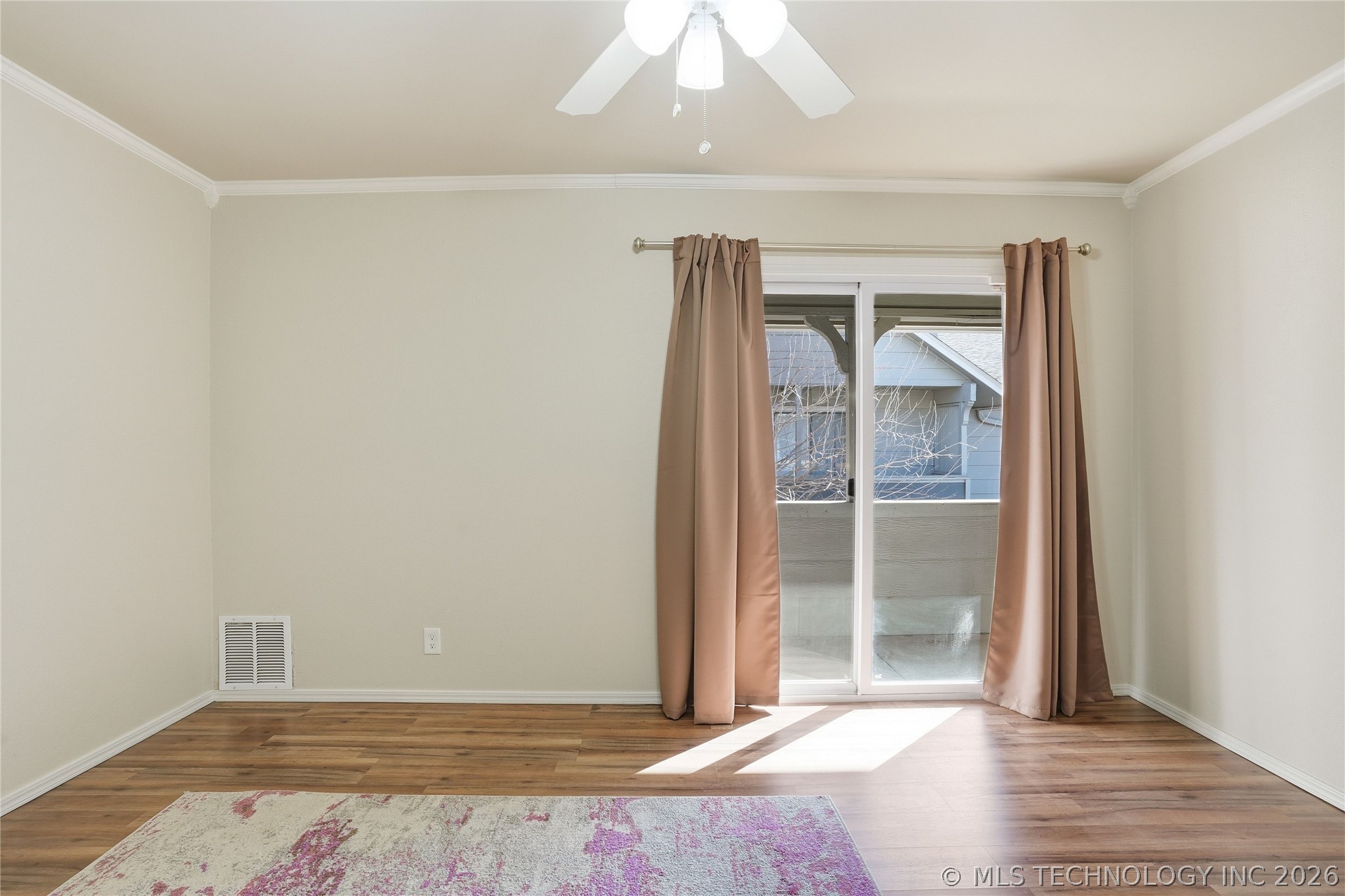 2826 E 90th Street 1602 Property Photo 23