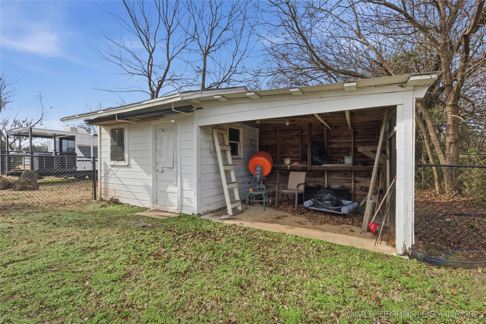 1005 W 2nd Street Property Photo 21