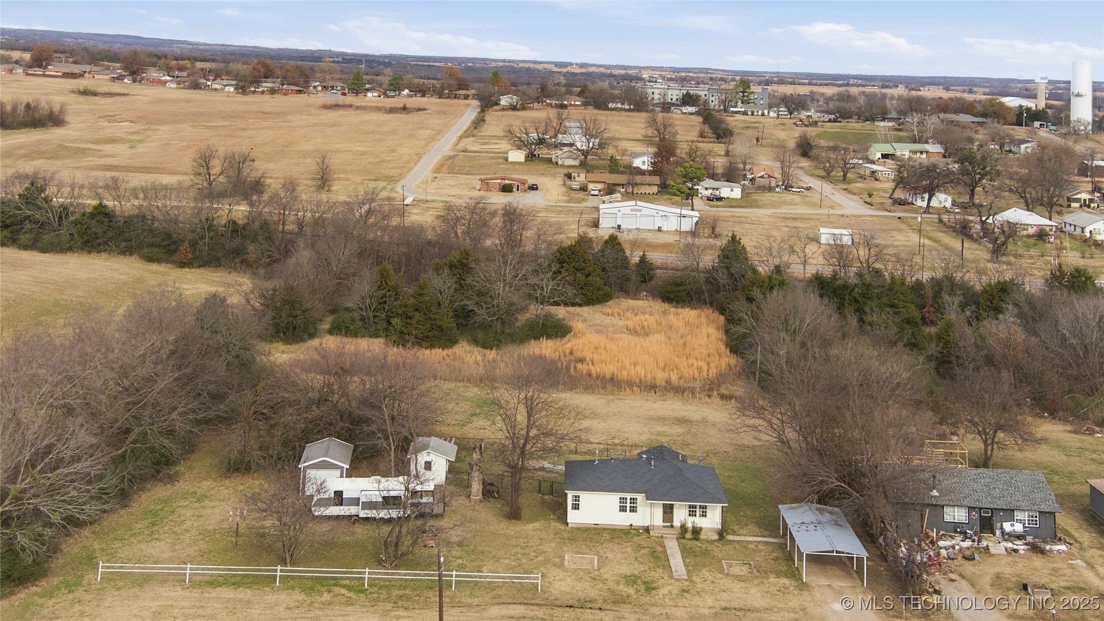 1005 W 2nd Street Property Photo 26