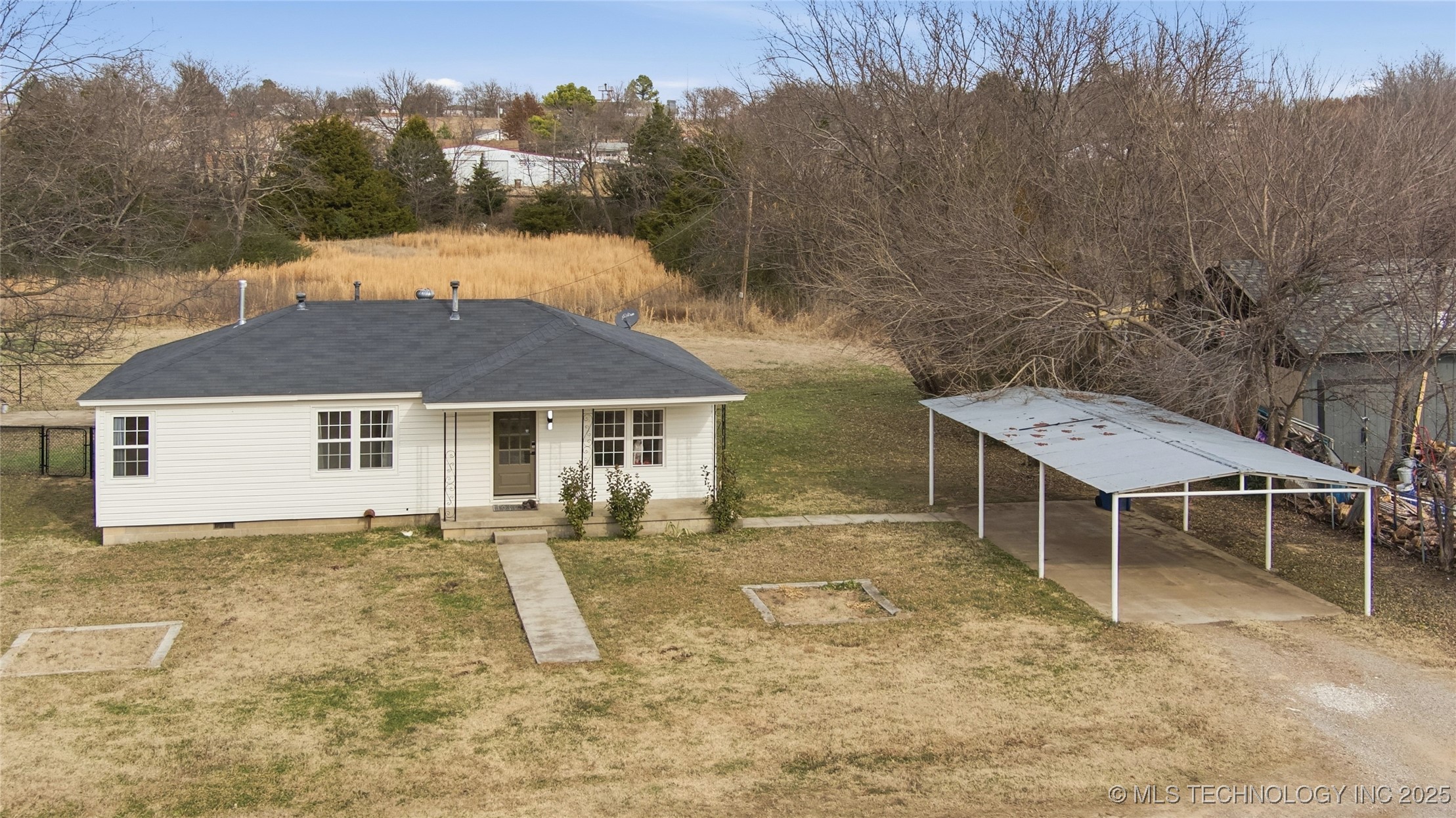 1005 W 2nd Street Property Photo 27