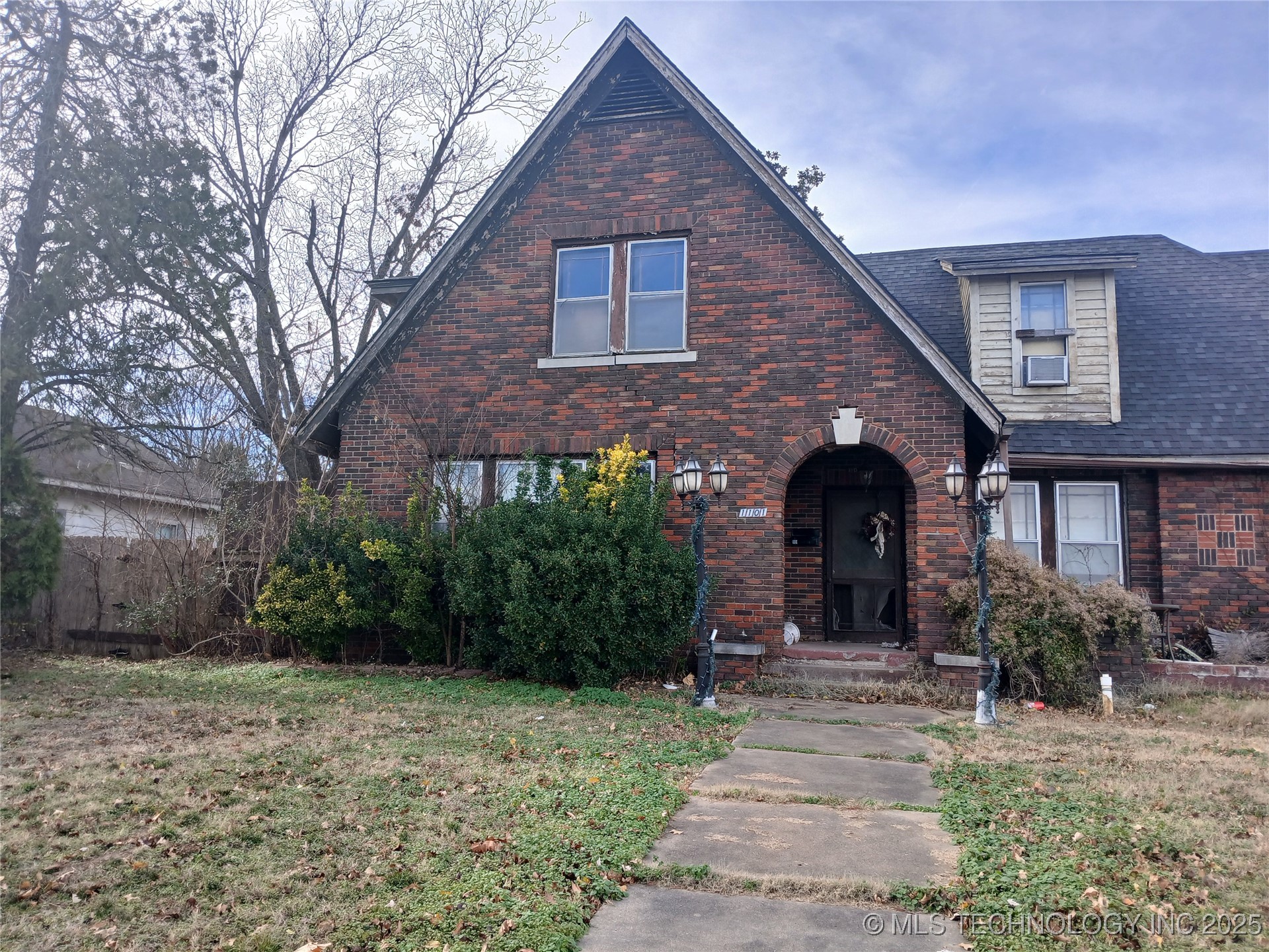 1101 S Mekusukey Avenue Property Photo 4