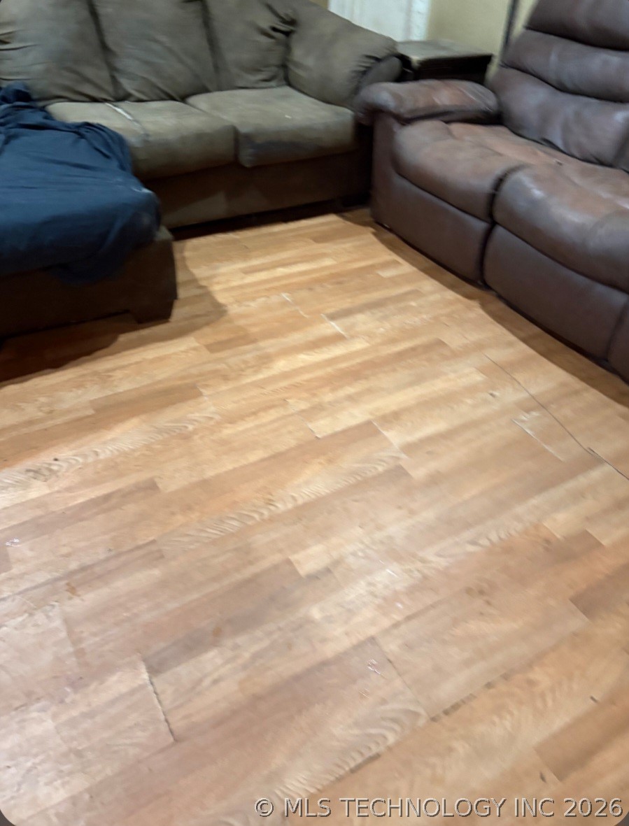 1101 S Mekusukey Avenue Property Photo 10