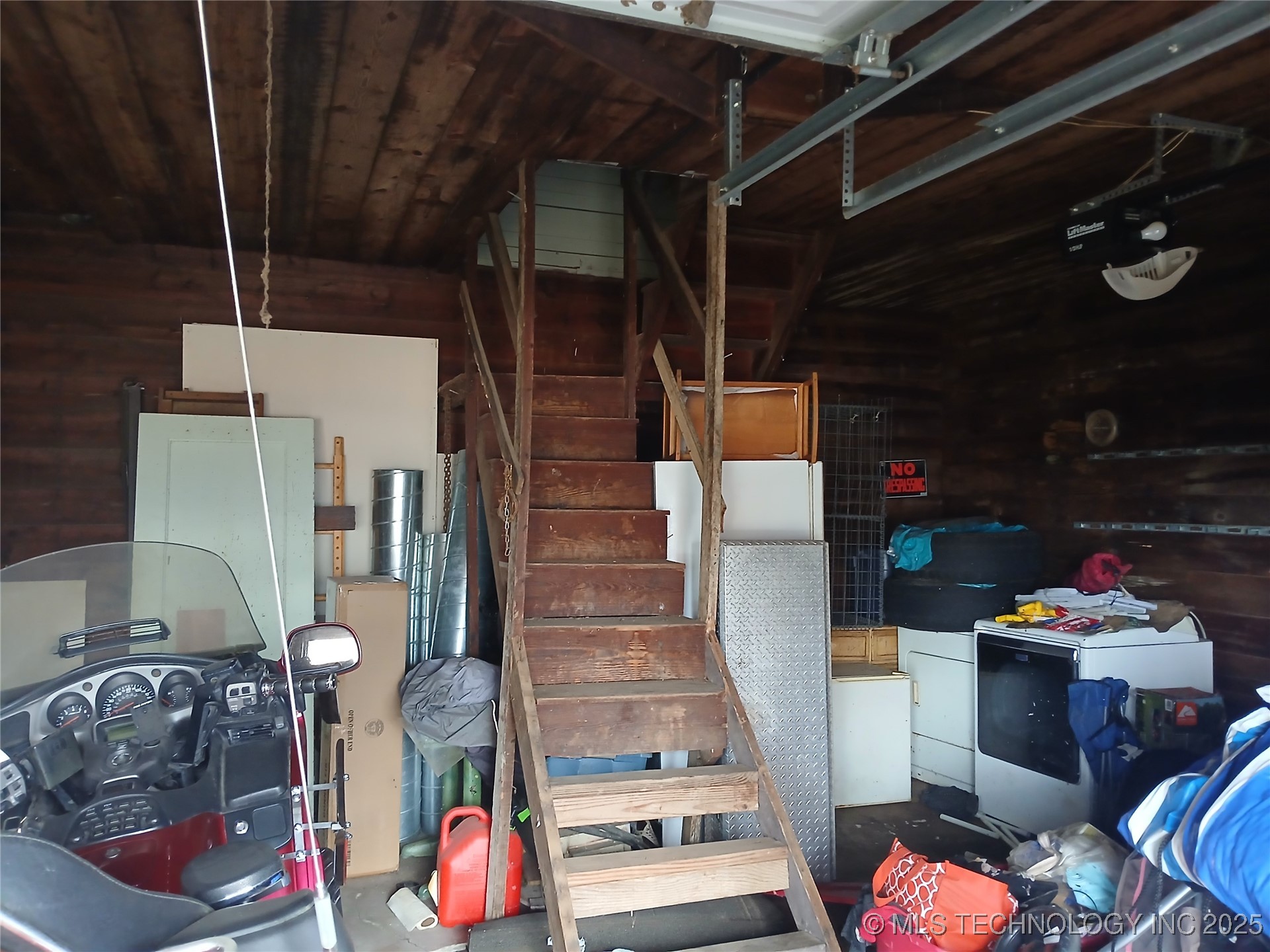 1101 S Mekusukey Avenue Property Photo 17