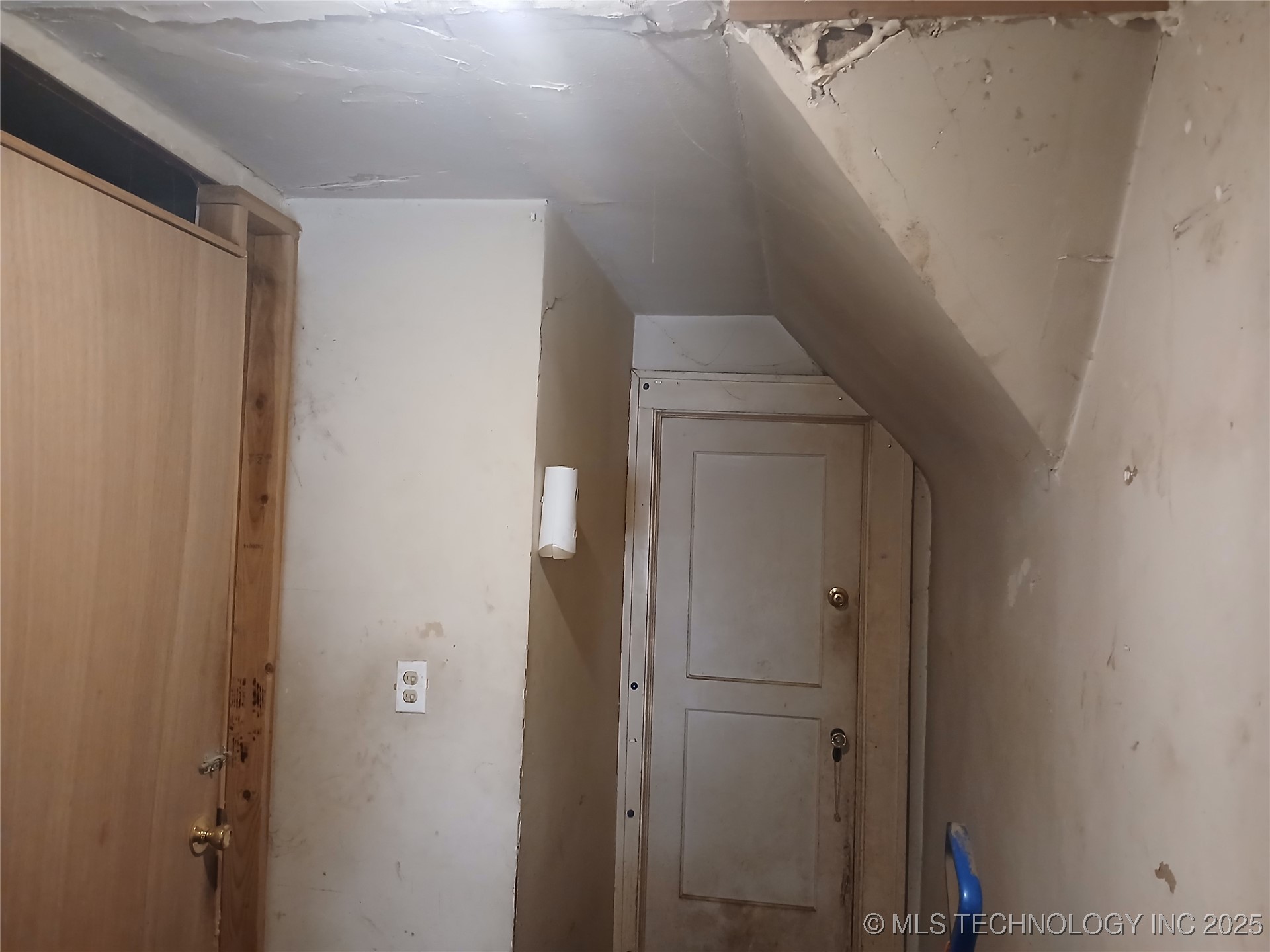 1101 S Mekusukey Avenue Property Photo 24