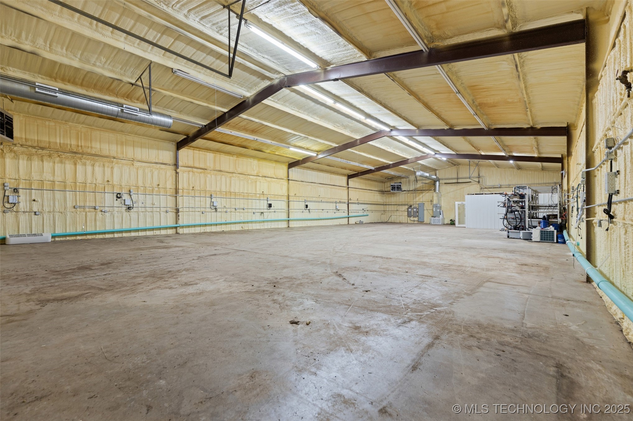 14360 S 4070 Road Property Photo 3