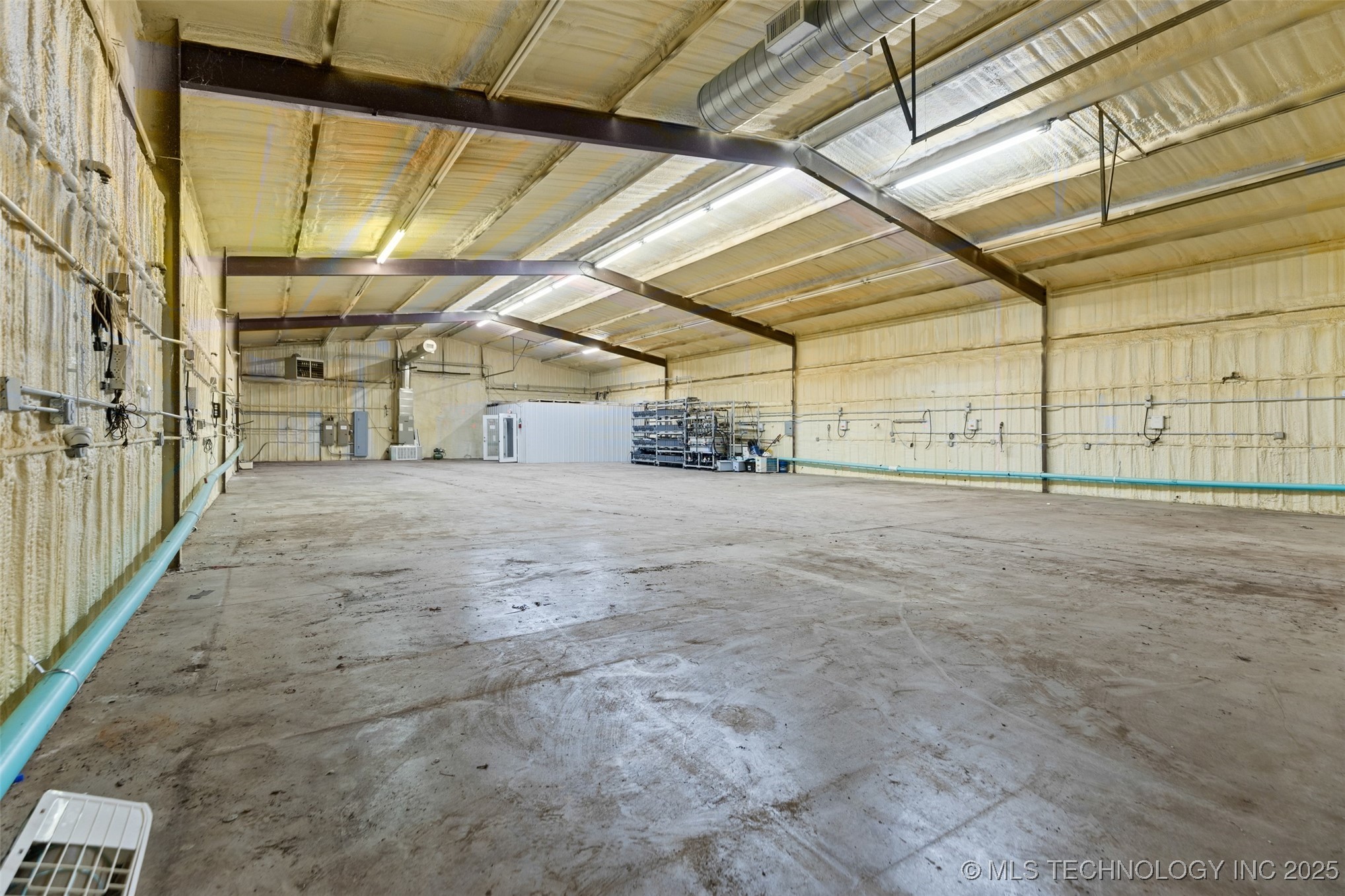 14360 S 4070 Road Property Photo 4