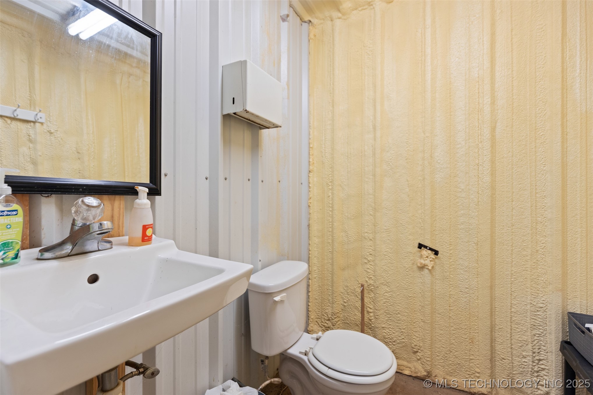 14360 S 4070 Road Property Photo 6