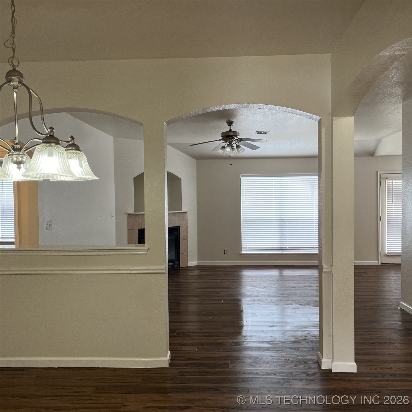 11899 S 269th East Avenue Property Photo 3