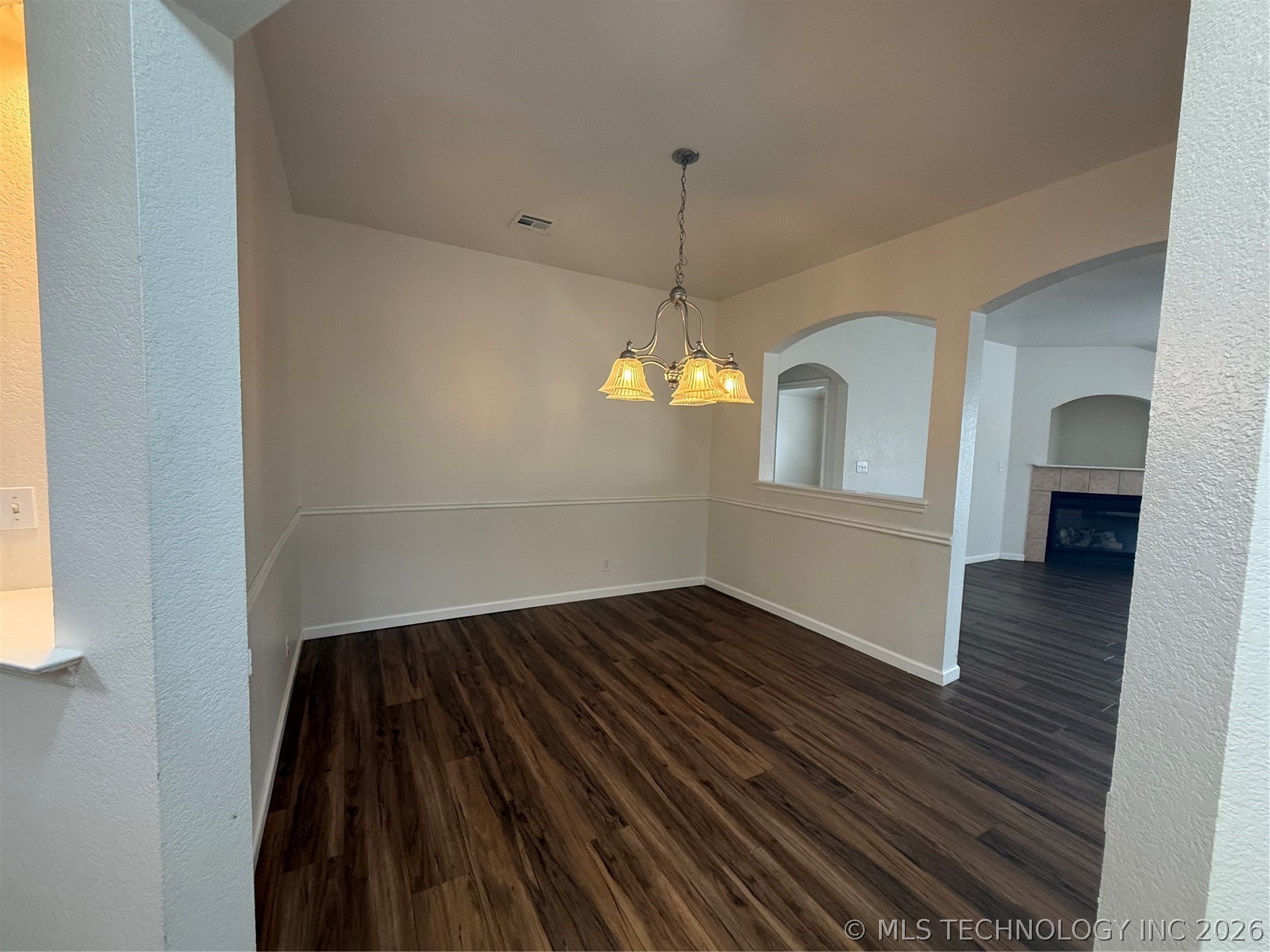 11899 S 269th East Avenue Property Photo 5