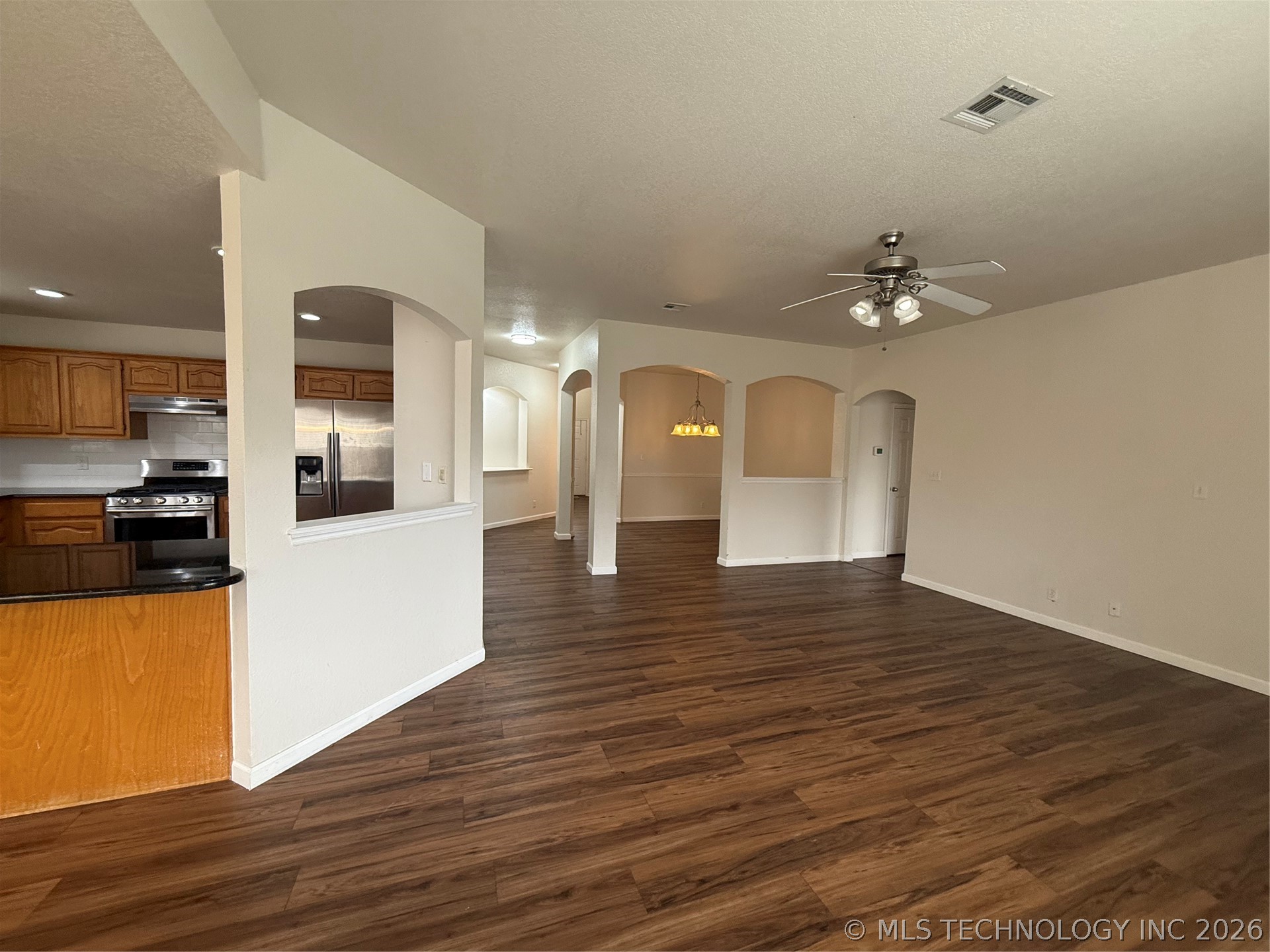 11899 S 269th East Avenue Property Photo 7