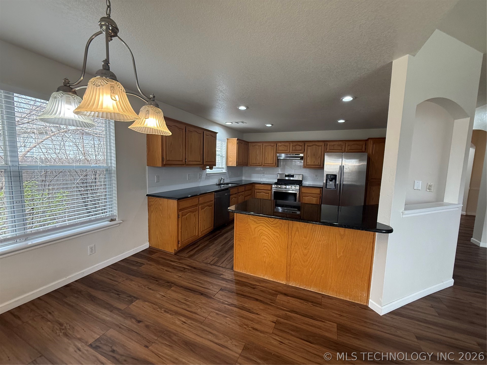 11899 S 269th East Avenue Property Photo 8