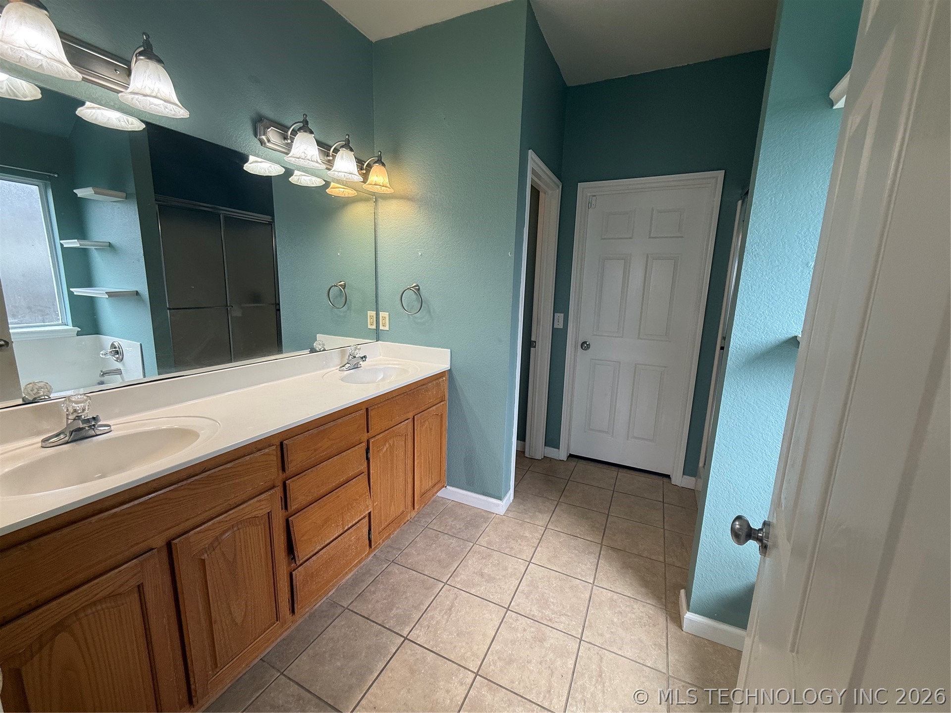 11899 S 269th East Avenue Property Photo 23