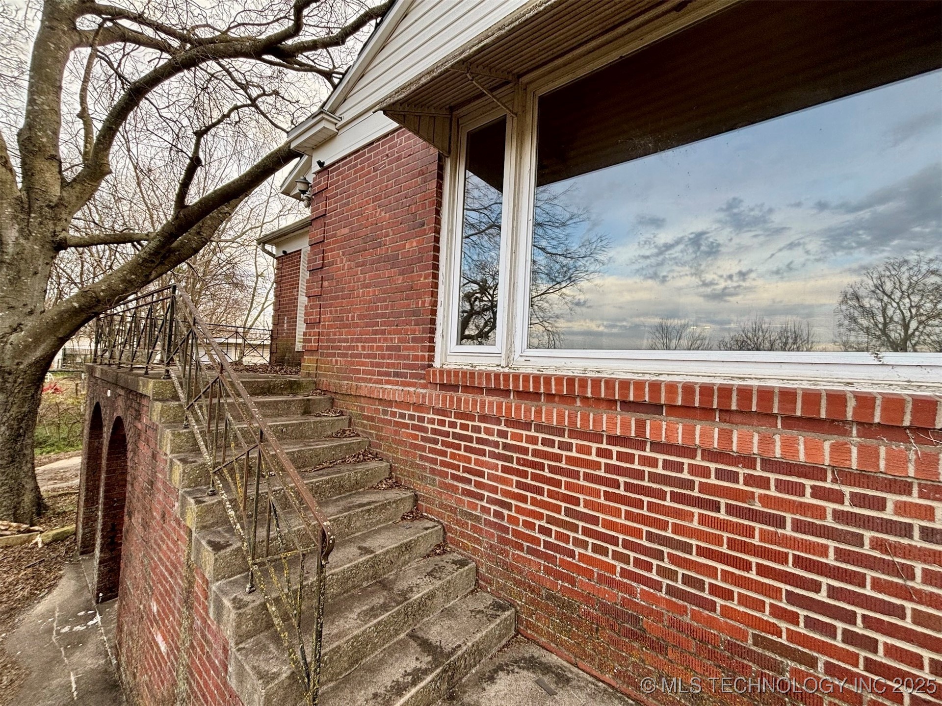 508 E Jefferson Avenue Property Photo 6