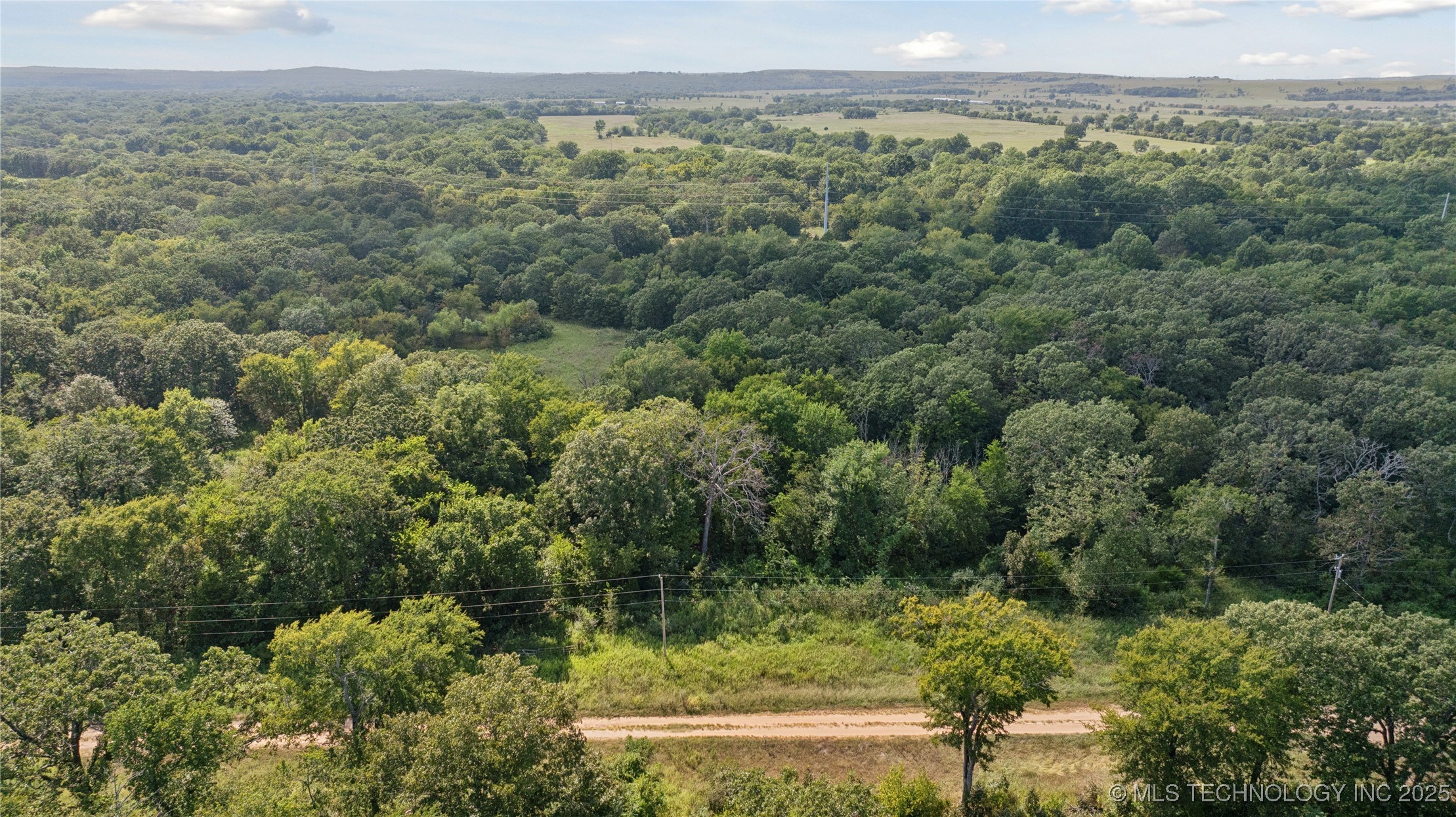 9 Fox Run Run Property Photo 4