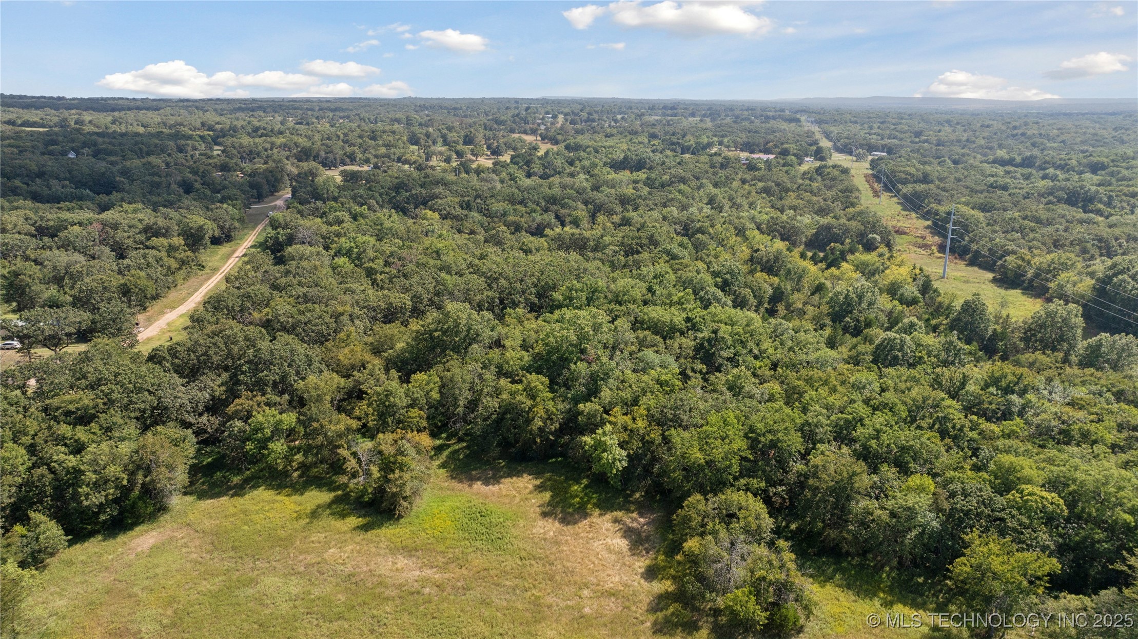 9 Fox Run Run Property Photo 8