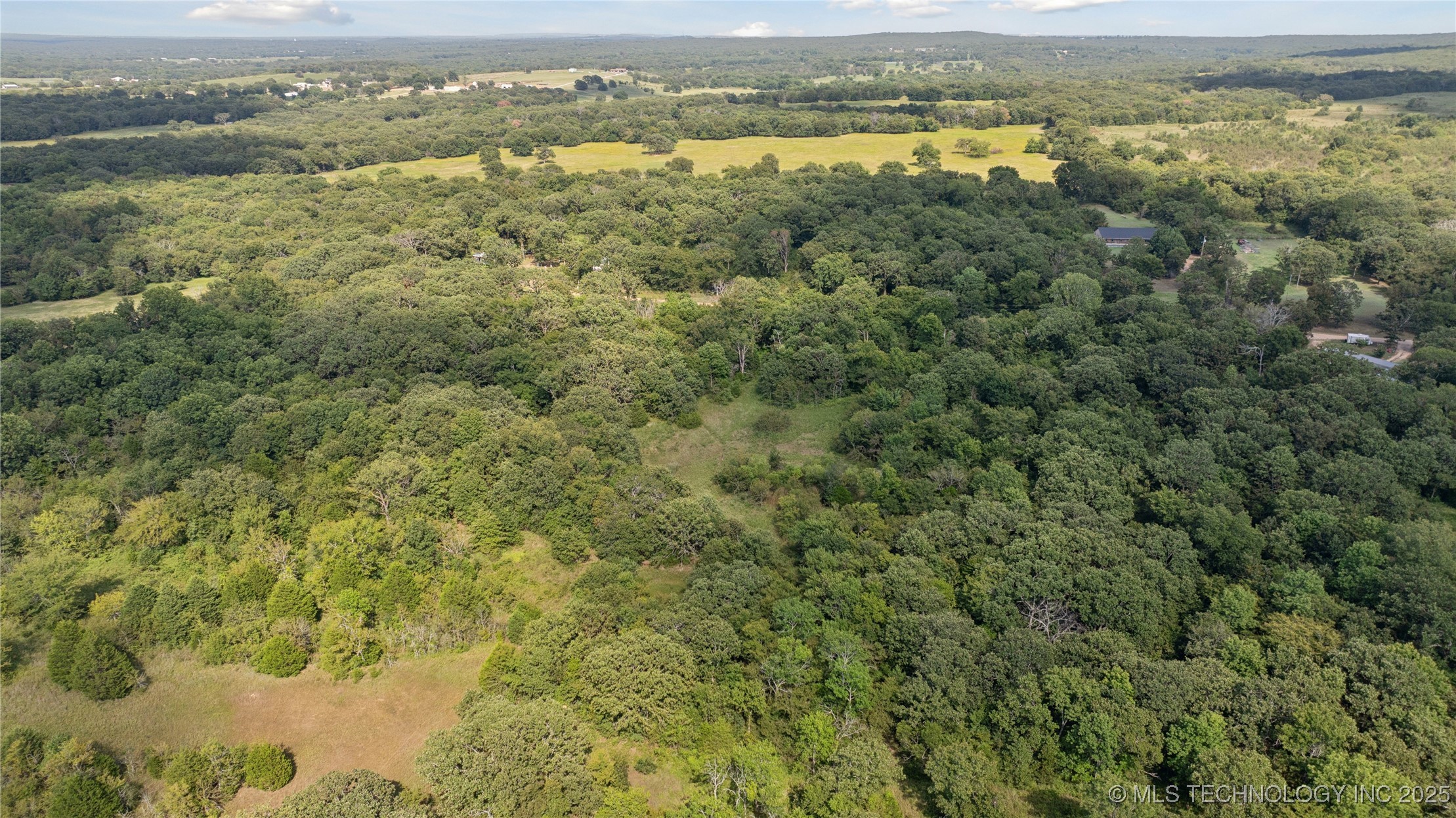 9 Fox Run Run Property Photo 11