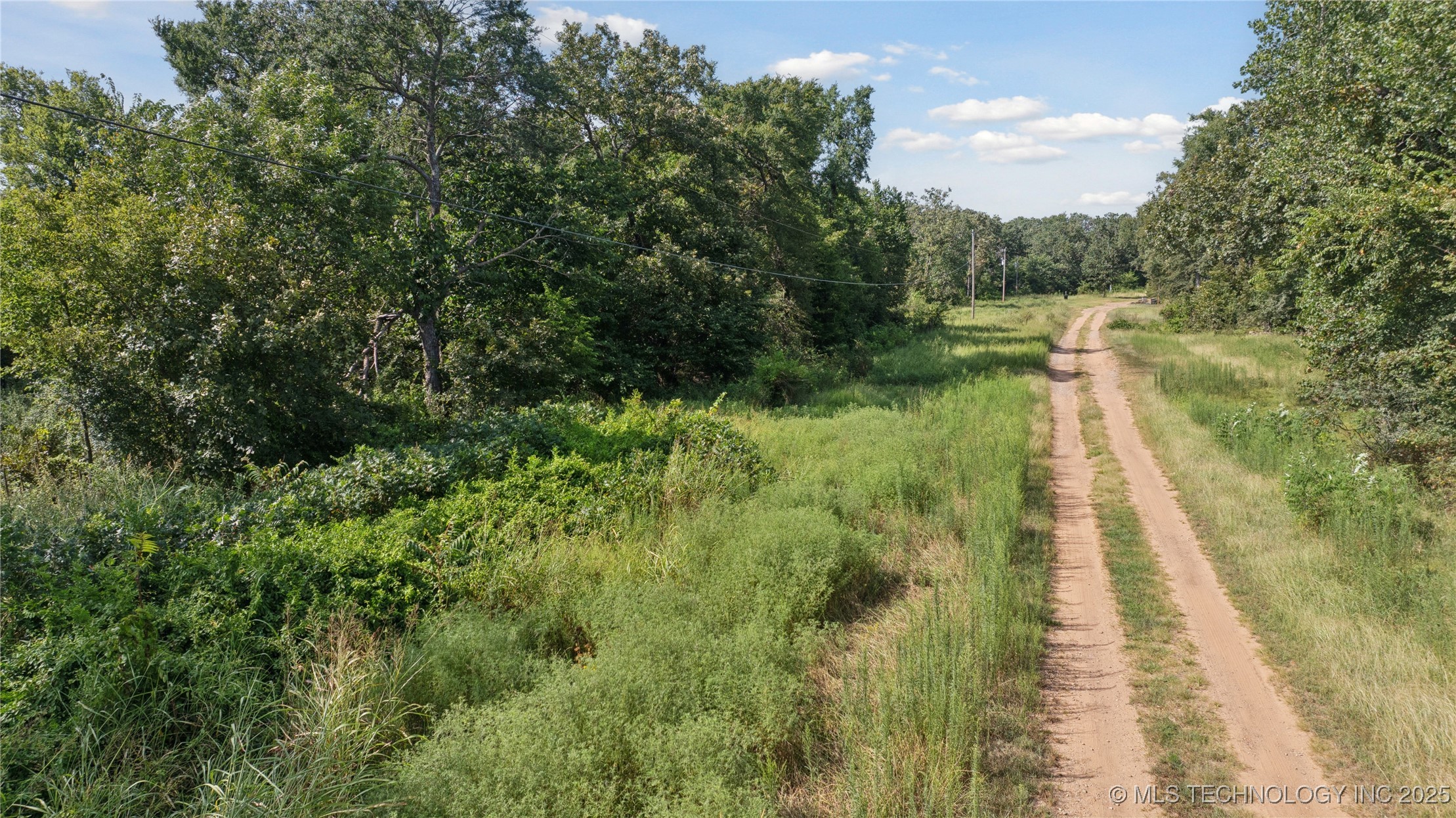 9 Fox Run Run Property Photo 13