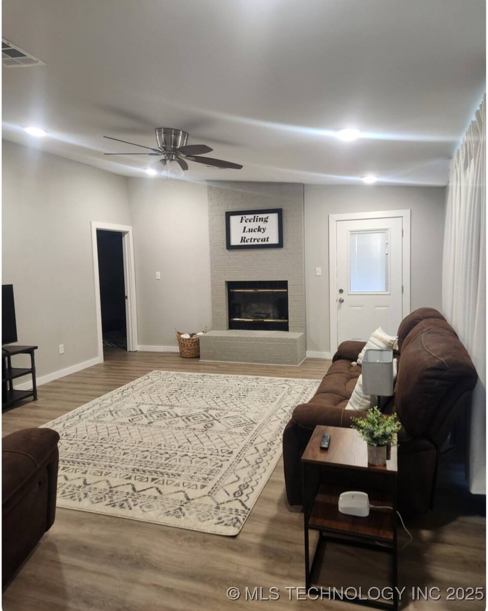 907 S Mckinley Property Photo 3