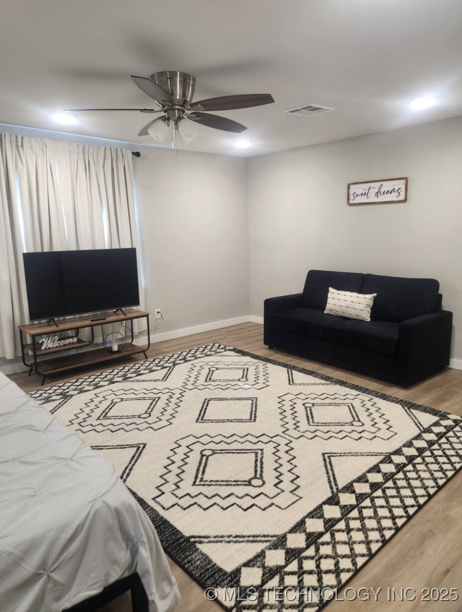 907 S Mckinley Property Photo 10