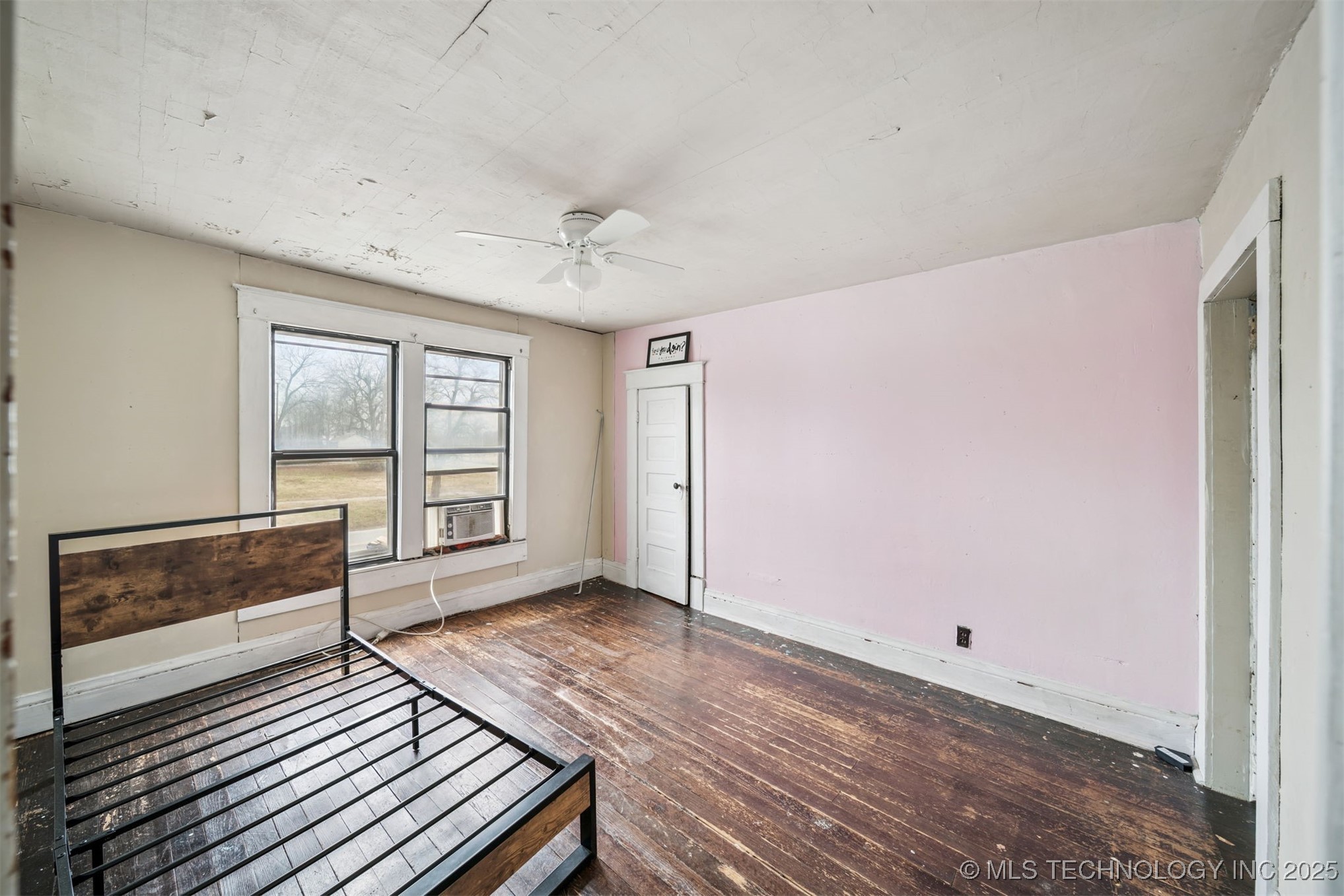 422 W Davis Drive Property Photo 18