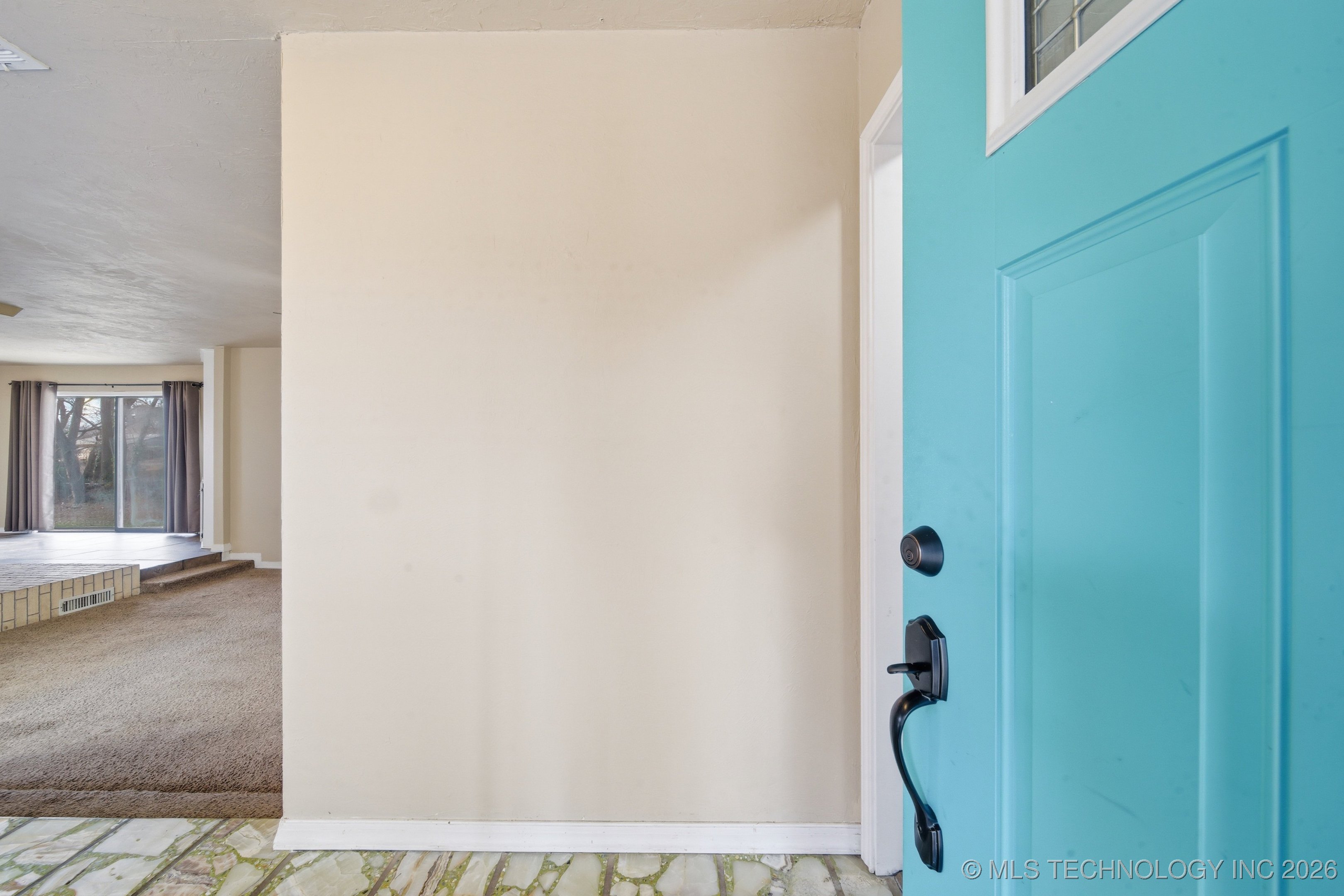 520 Ridgewood Property Photo 5