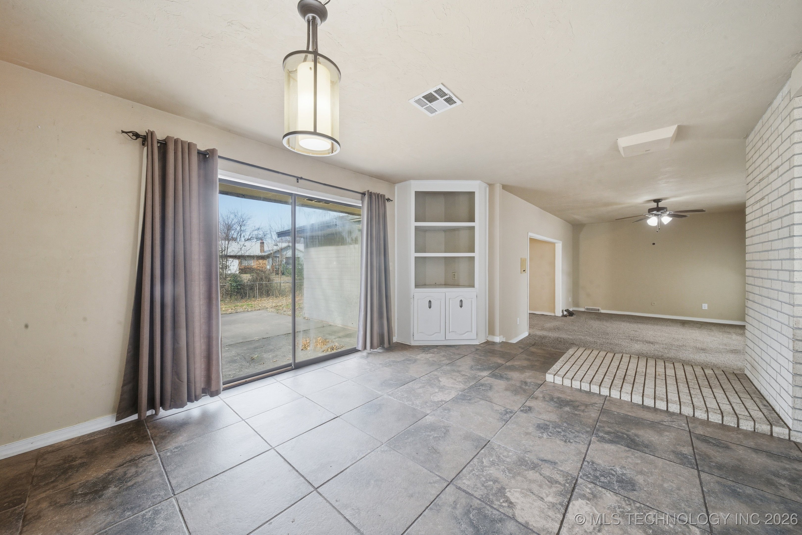 520 Ridgewood Property Photo 11