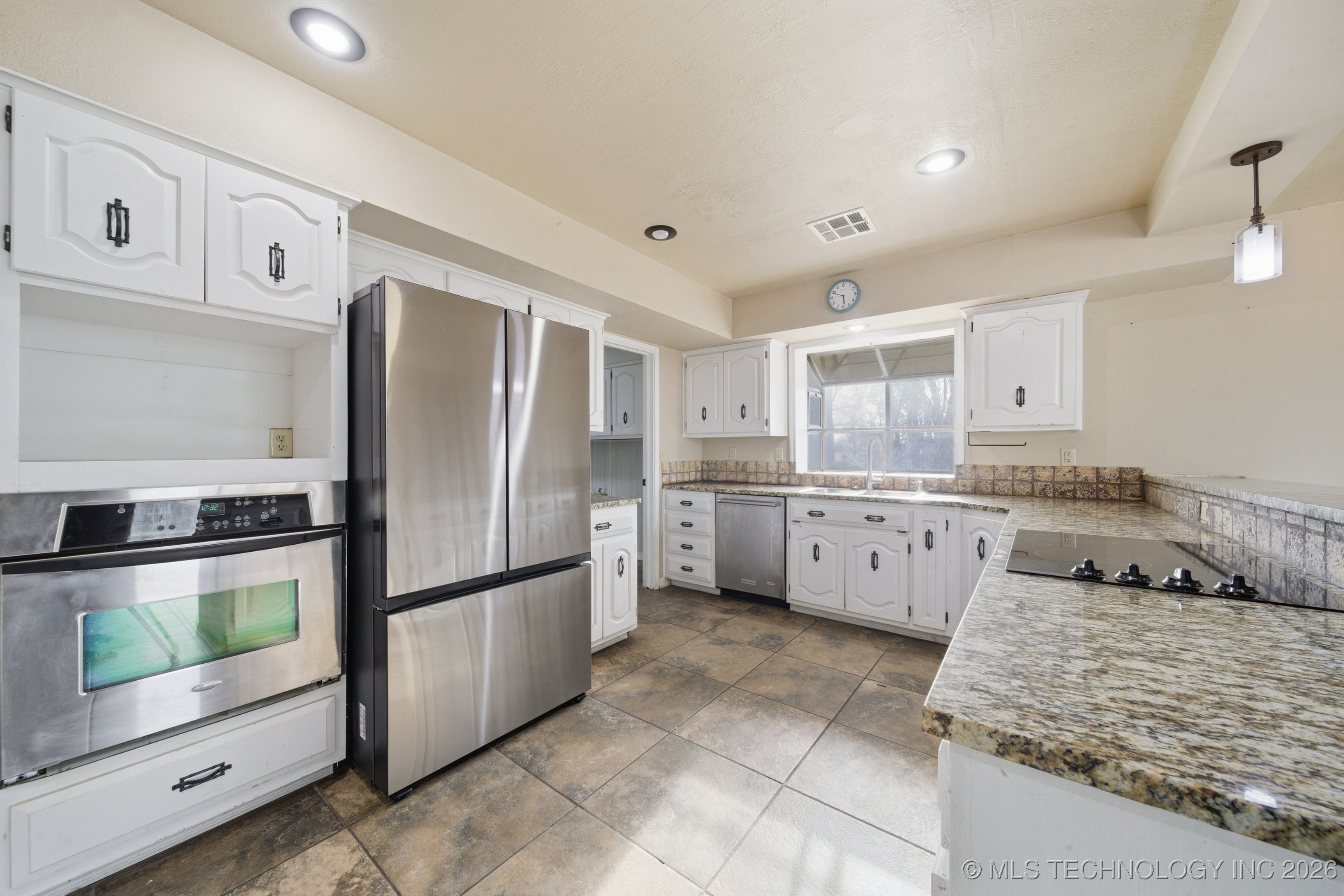 520 Ridgewood Property Photo 14