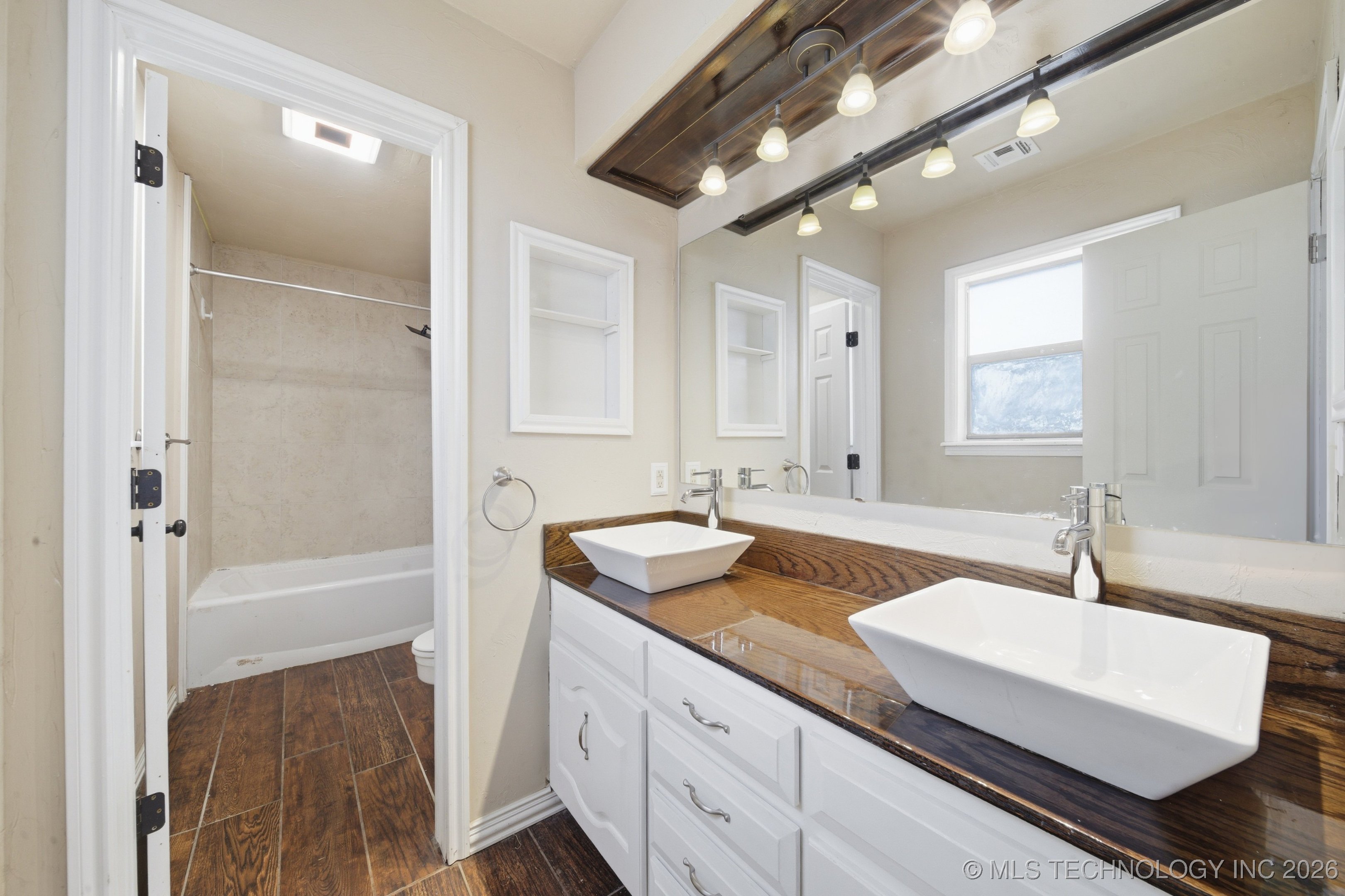 520 Ridgewood Property Photo 21