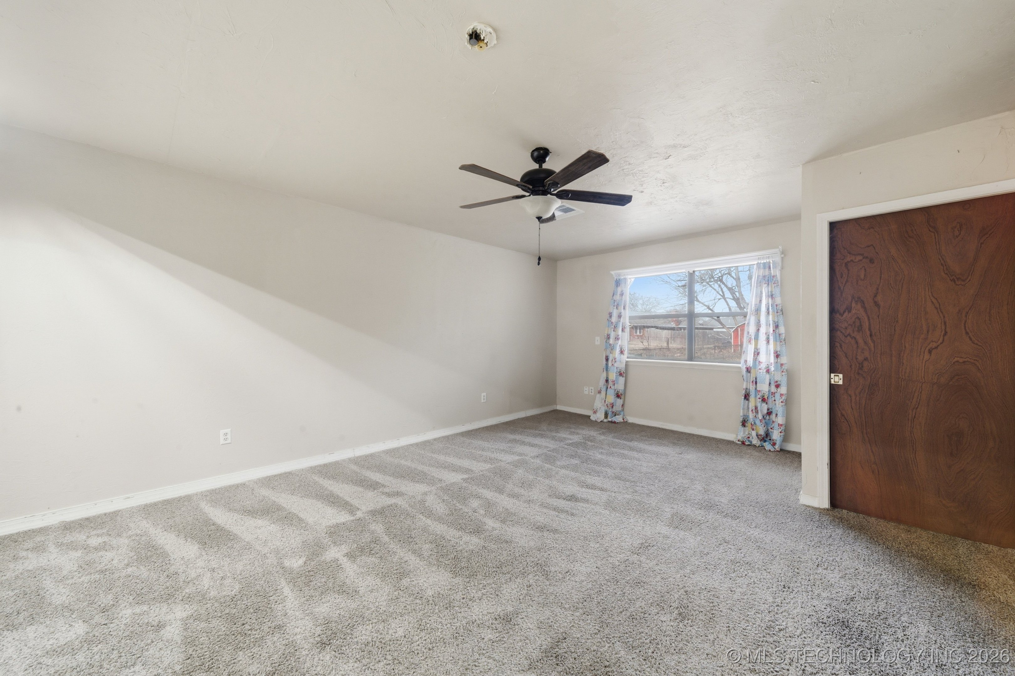 520 Ridgewood Property Photo 25