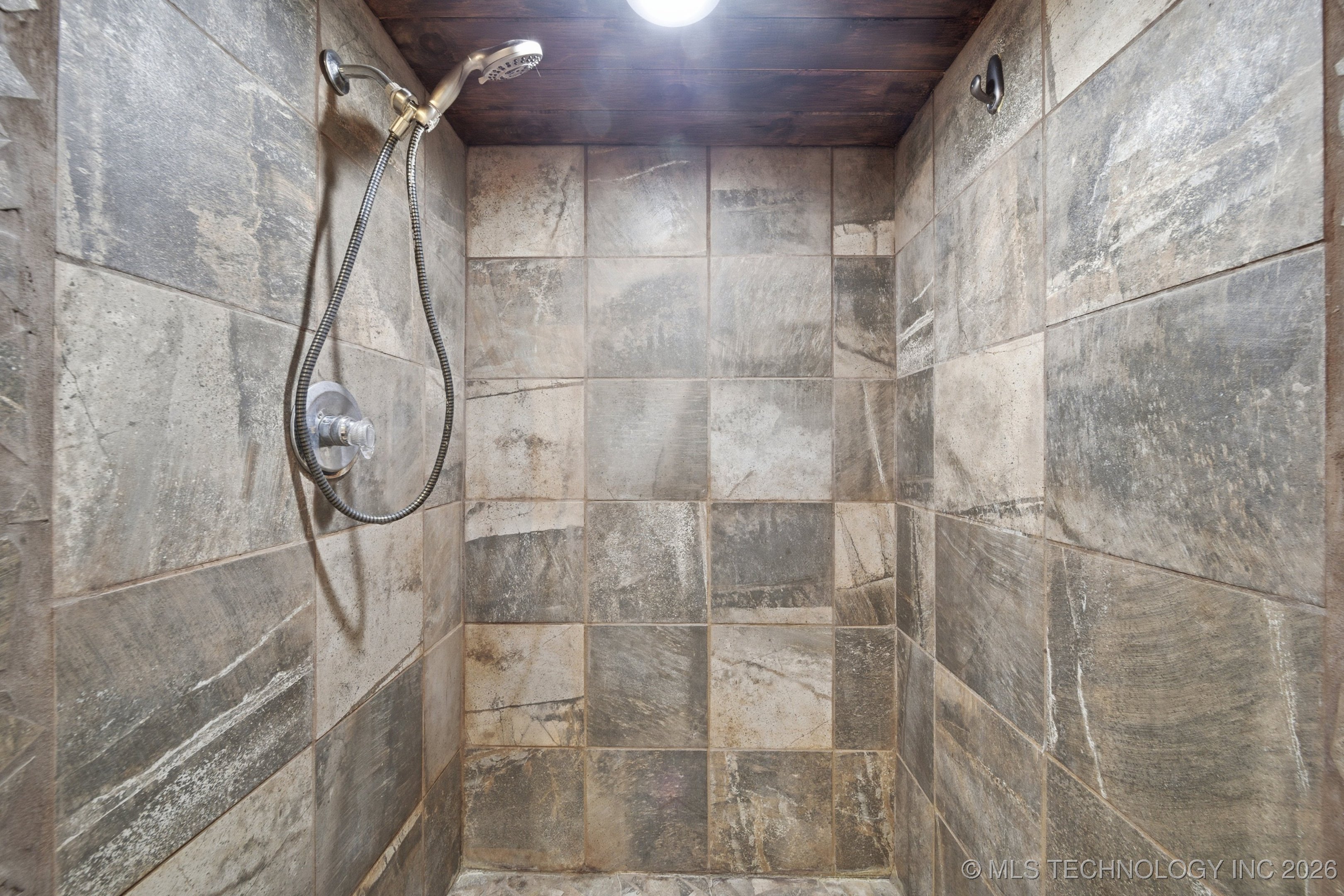 520 Ridgewood Property Photo 28