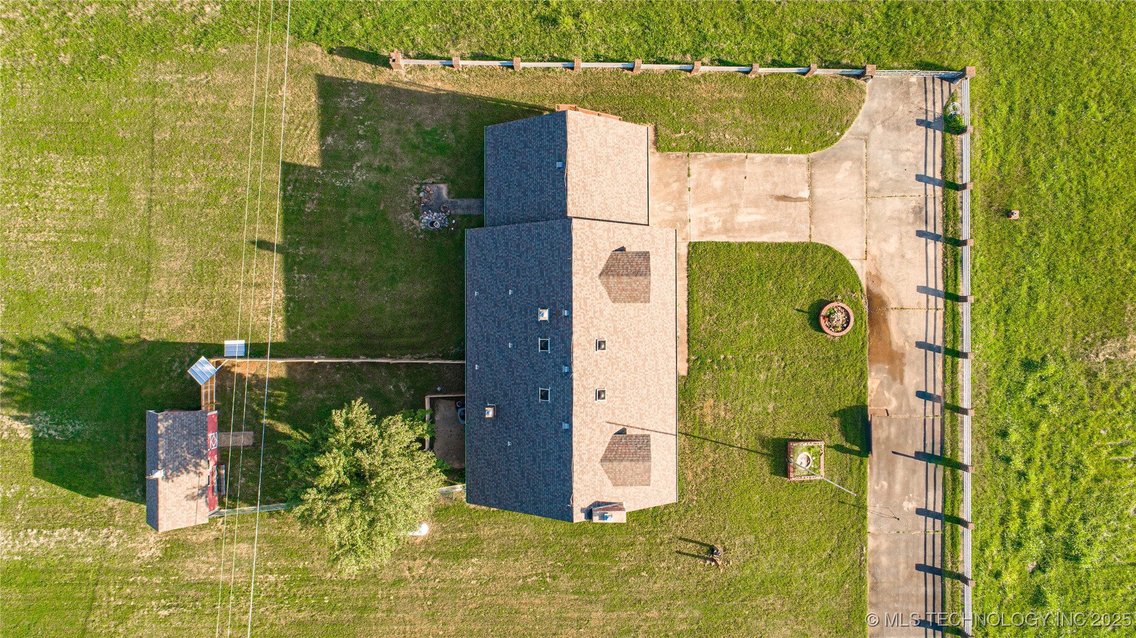 1895 Mount Moriah Property Photo 6