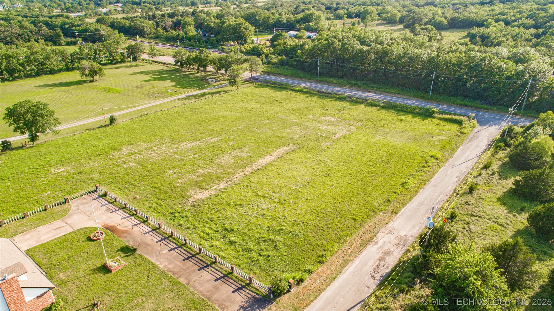 1895 Mount Moriah Property Photo 7