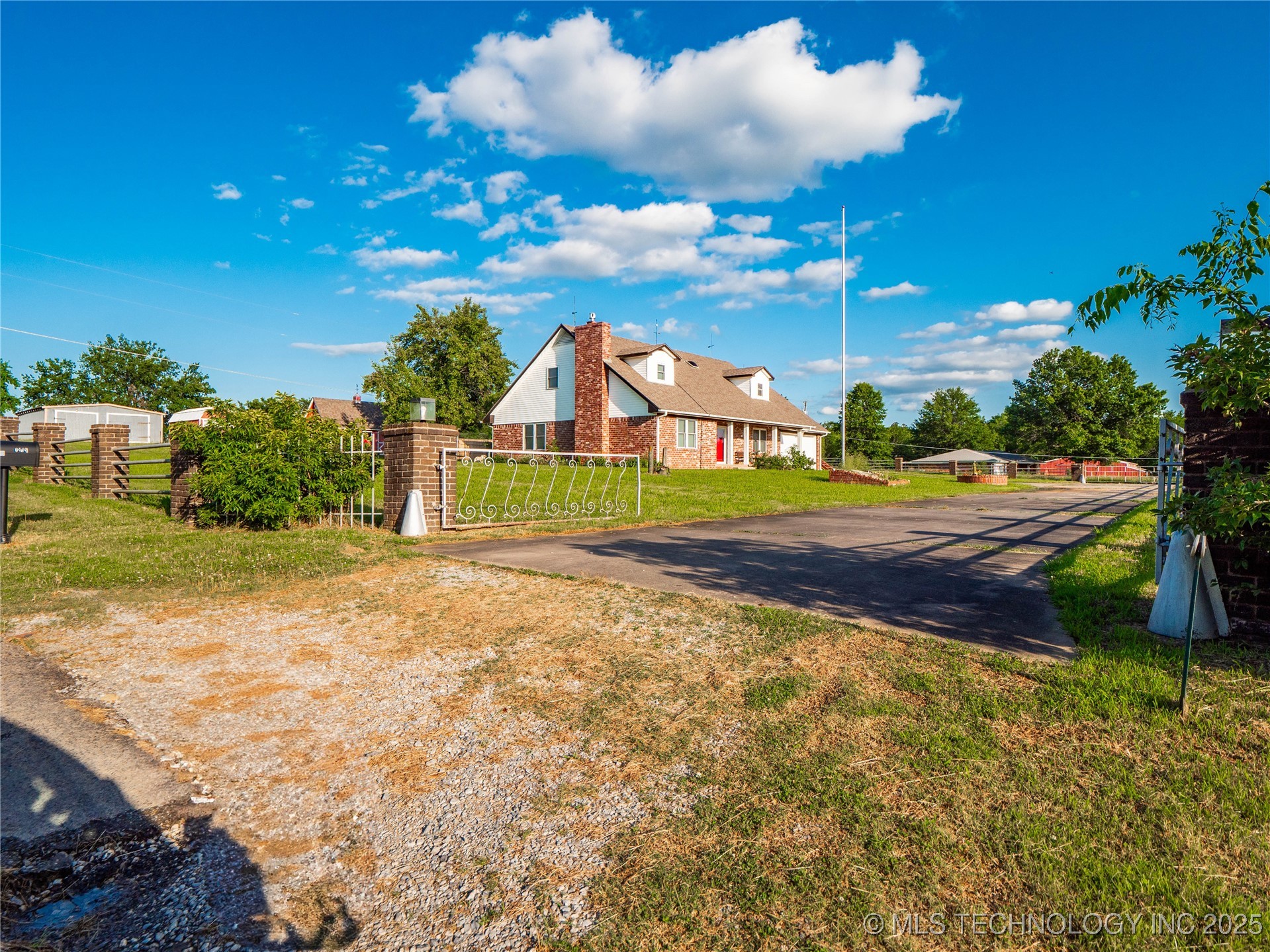 1895 Mount Moriah Property Photo 13