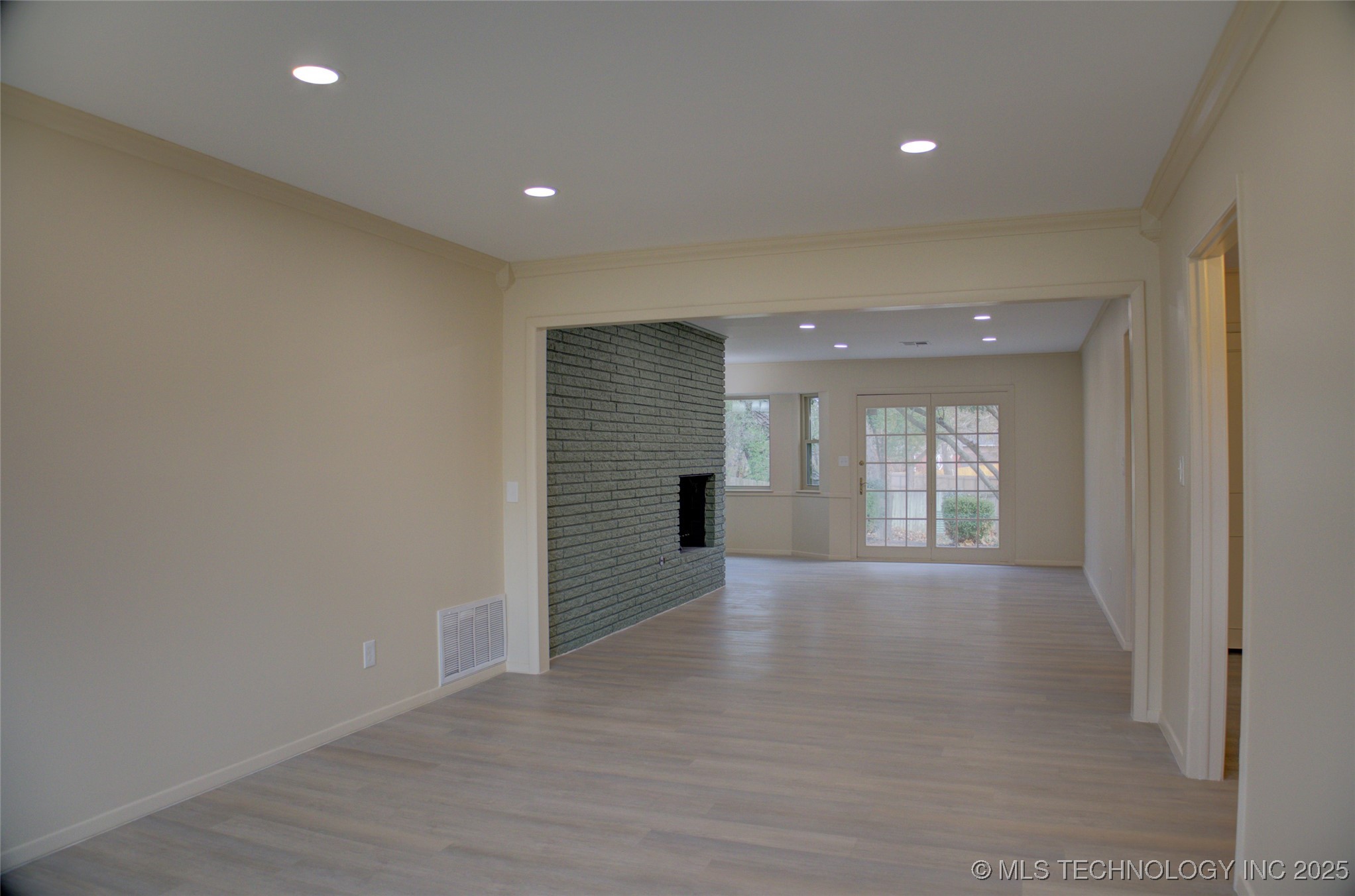 6946 E 20th Place Property Photo 8