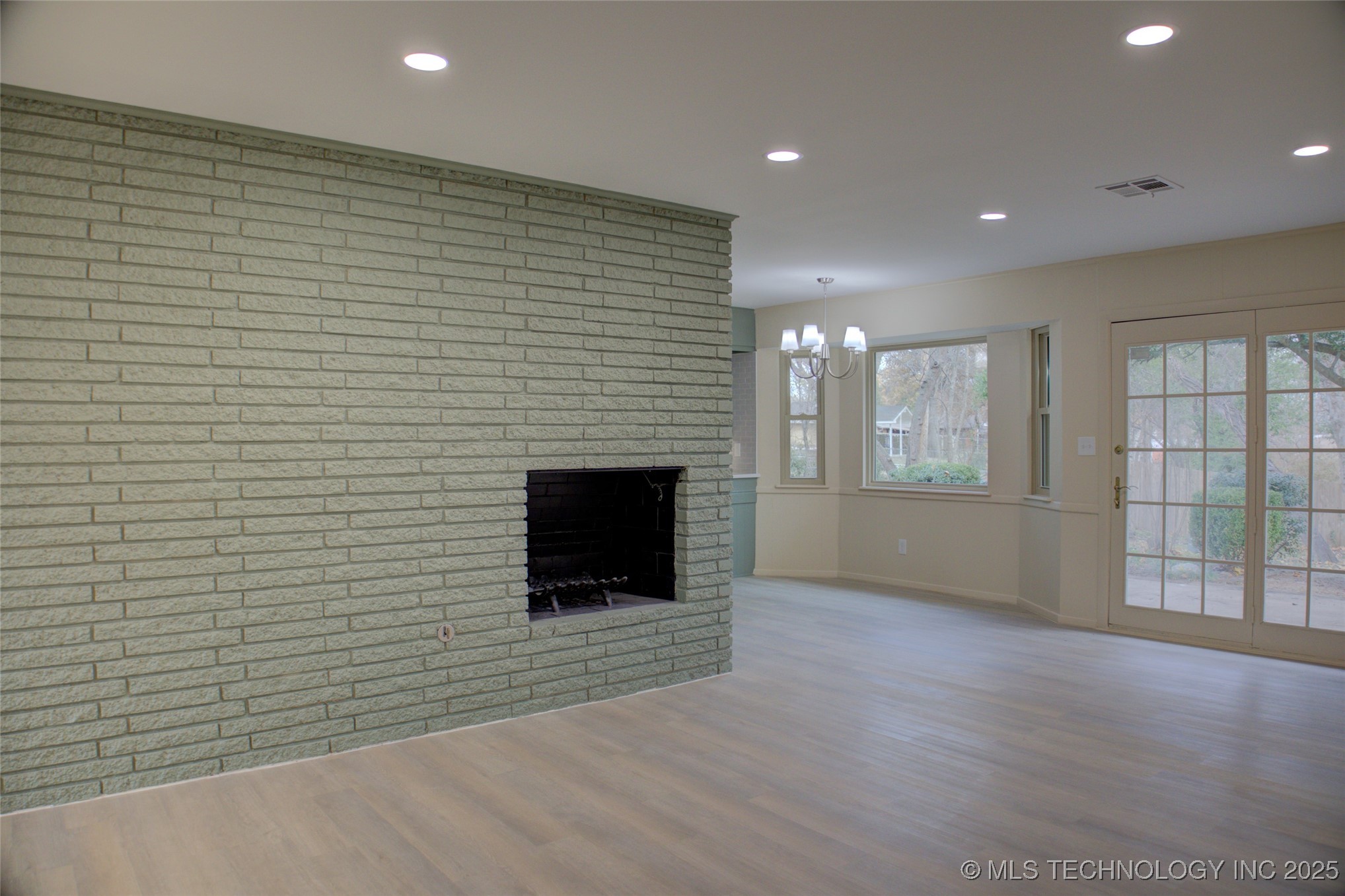 6946 E 20th Place Property Photo 9