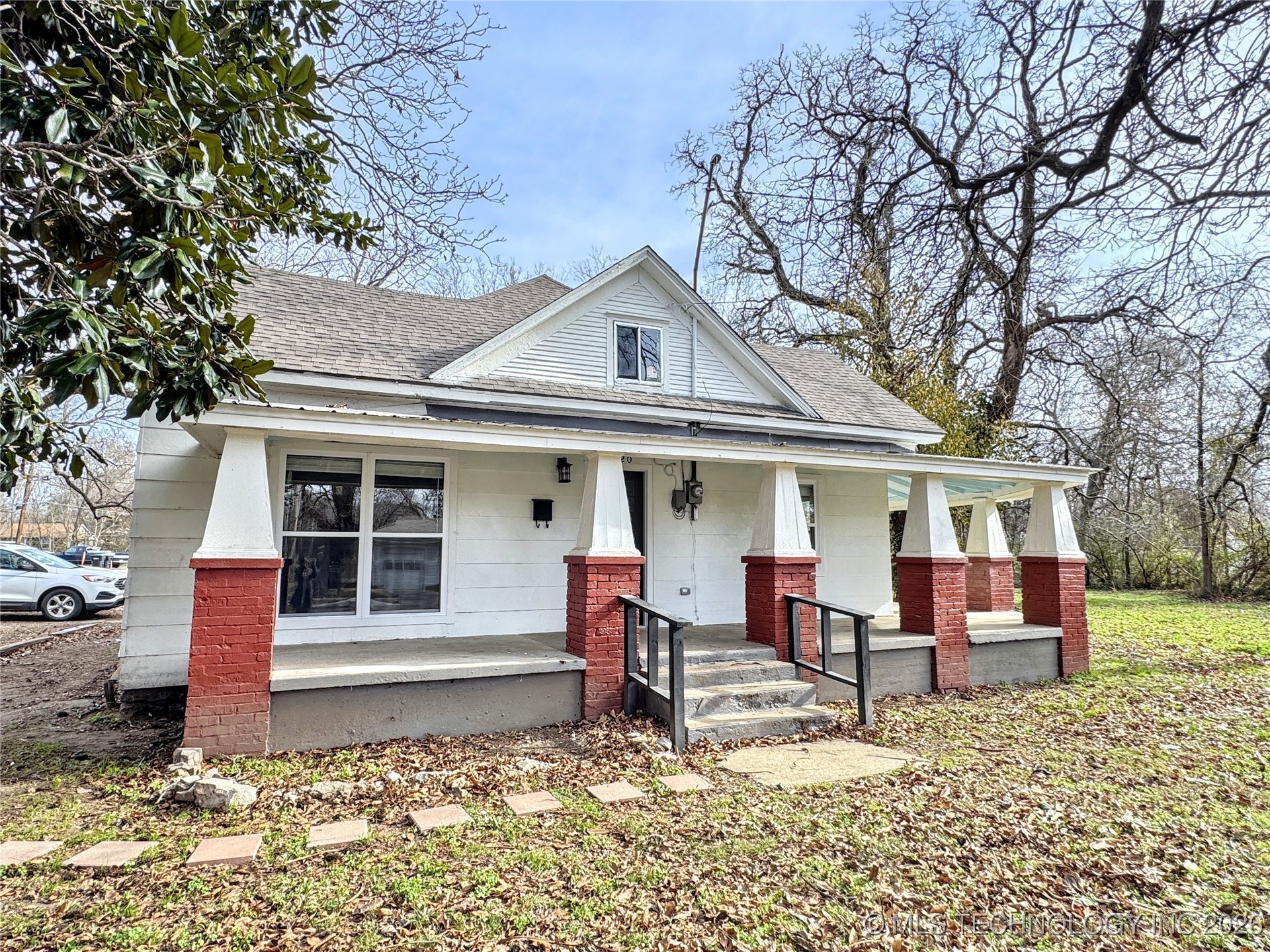 1020 N Vinita Avenue Property Photo 1