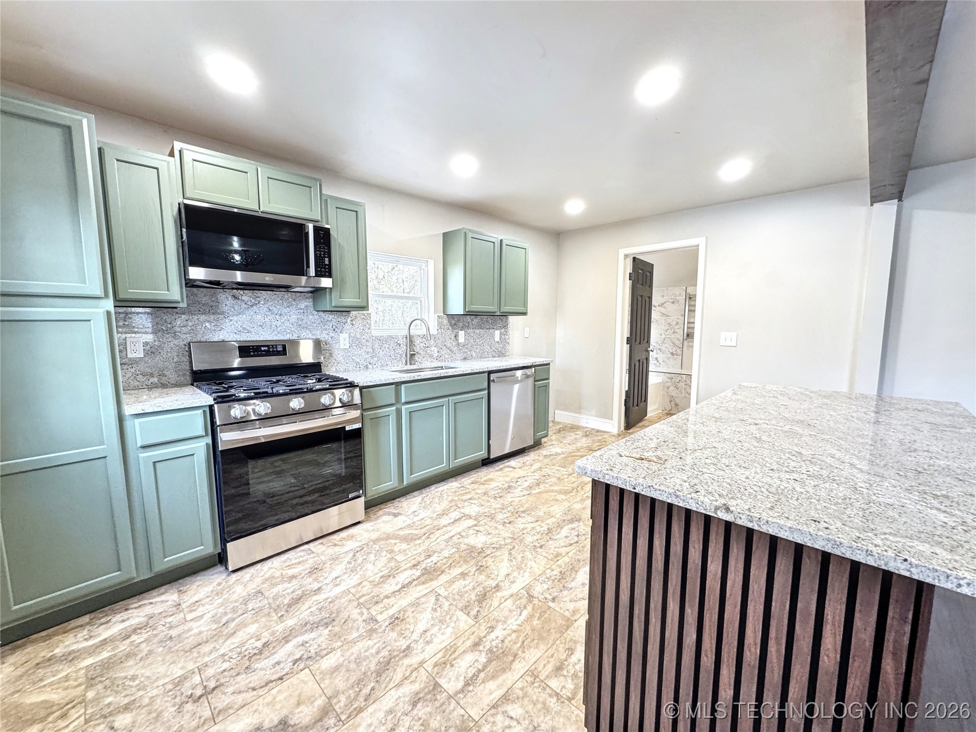 1020 N Vinita Avenue Property Photo 29