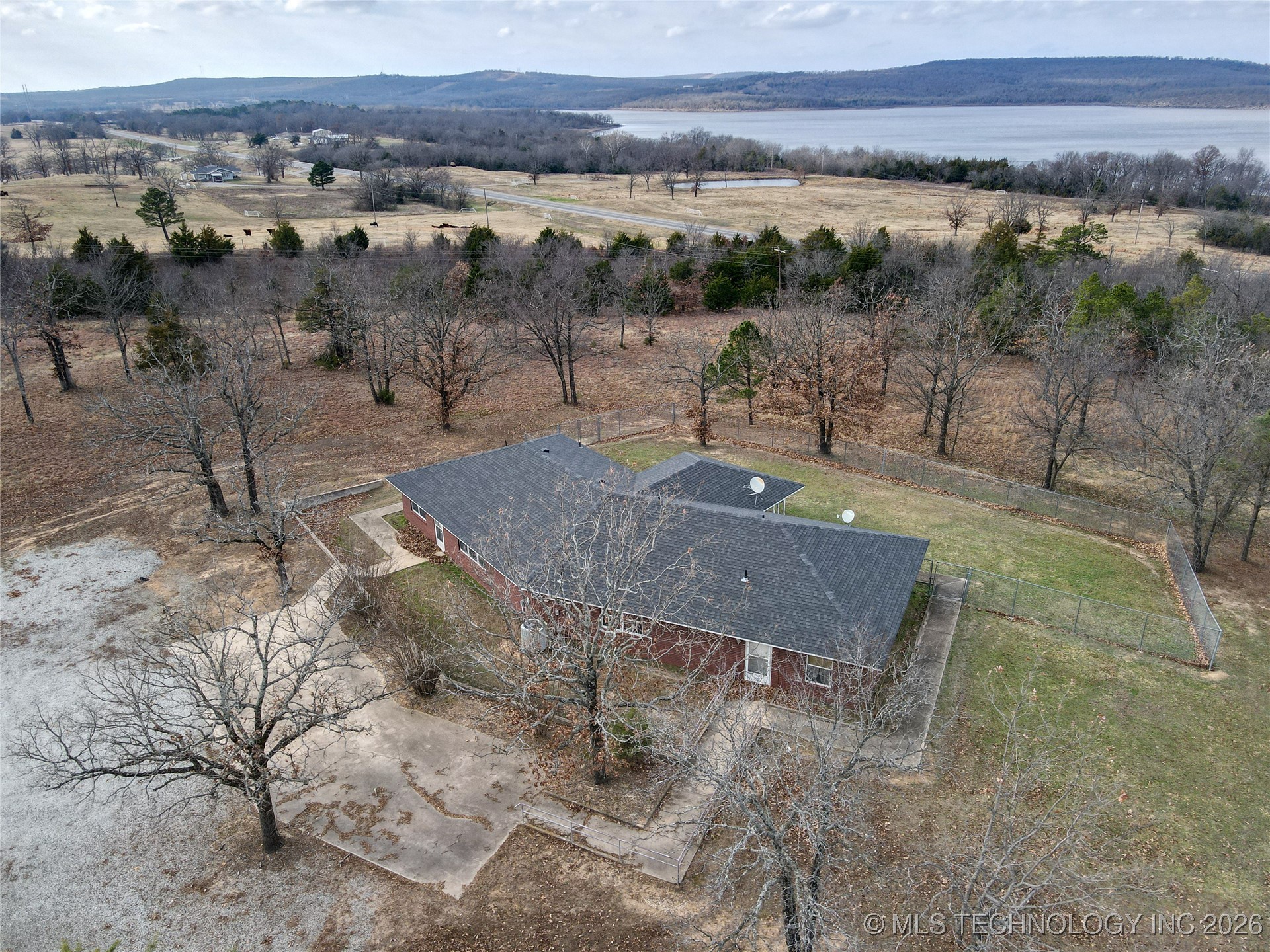 3440 Seven Devils Road Property Photo 2