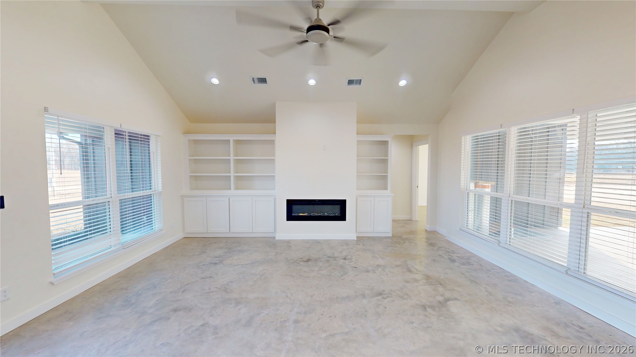 11767 Xander Property Photo 4