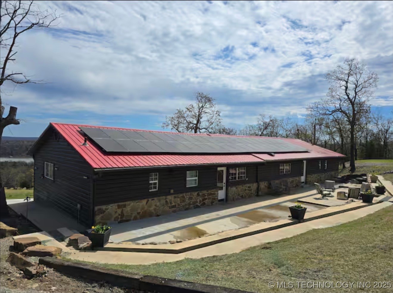 1211 Murphy Drive Property Photo 1