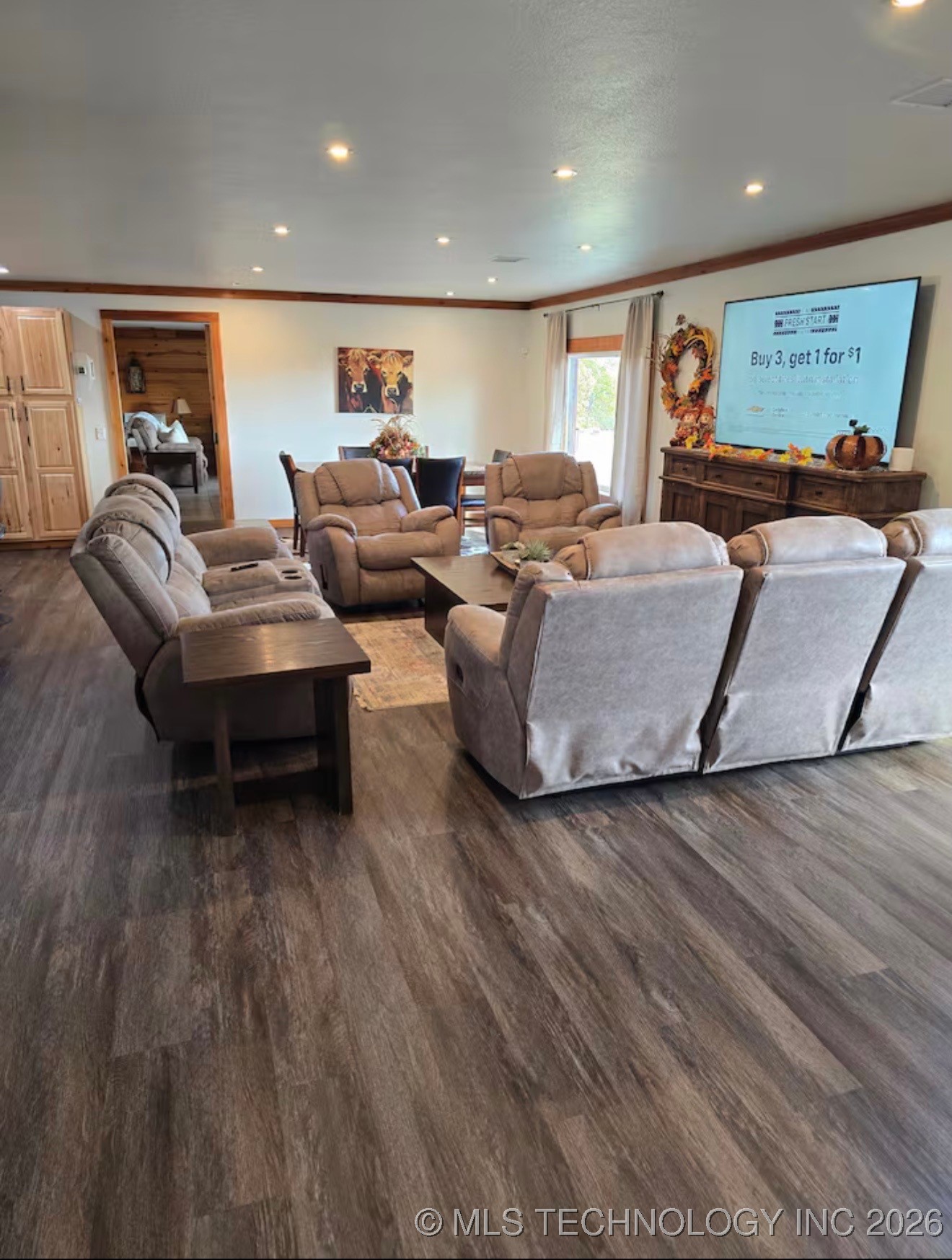 1211 Murphy Drive Property Photo 2