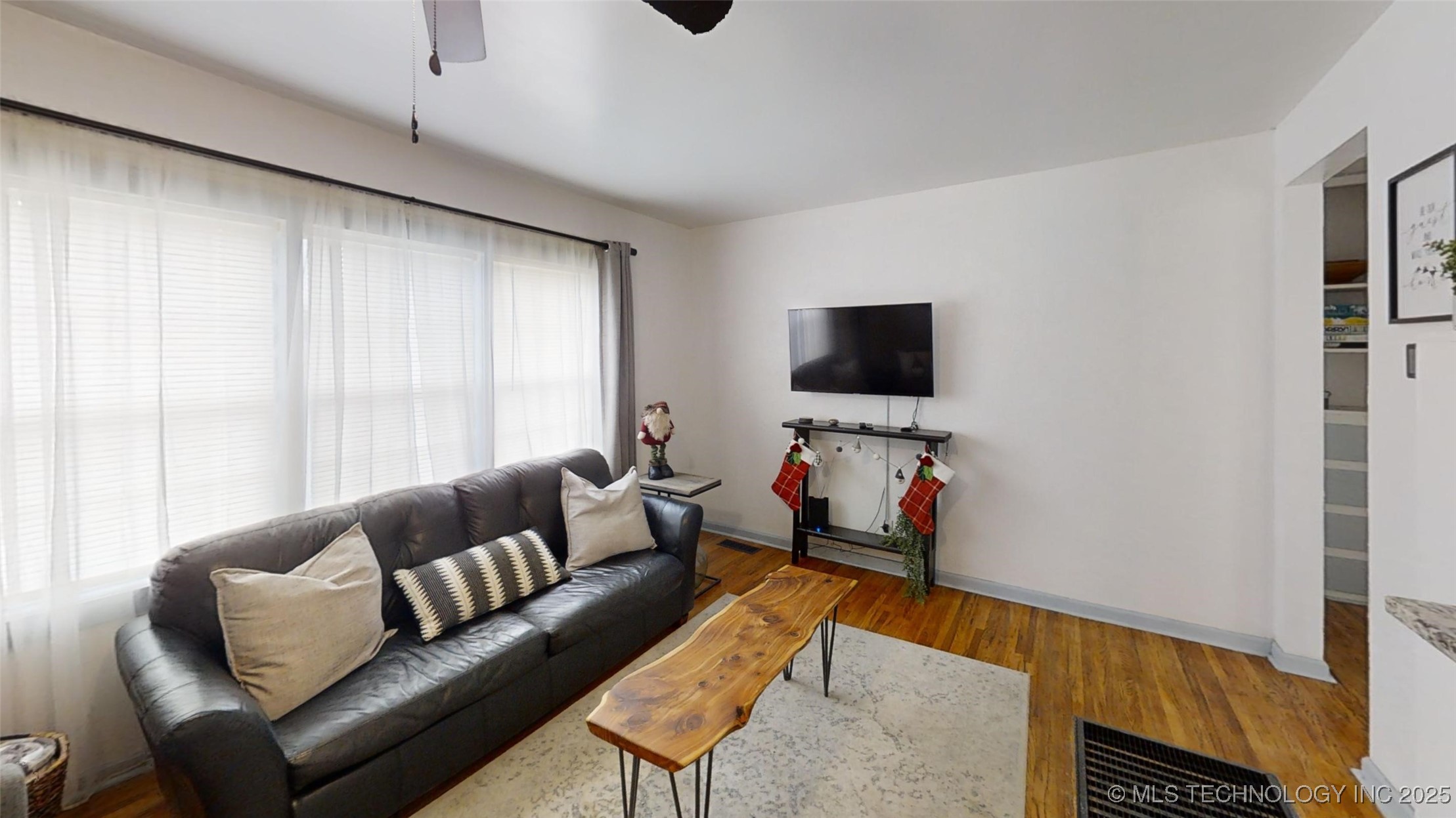 7148 E Marshall Street Property Photo 5