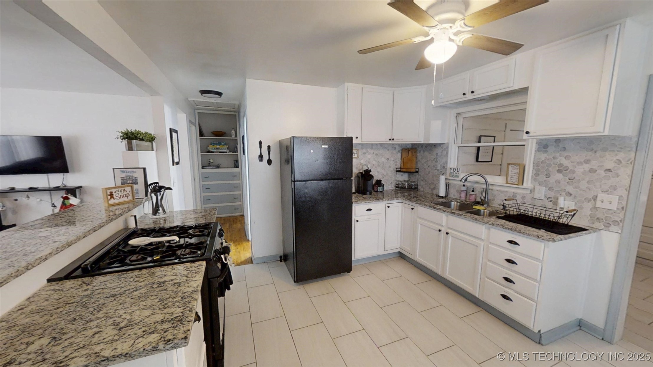 7148 E Marshall Street Property Photo 8