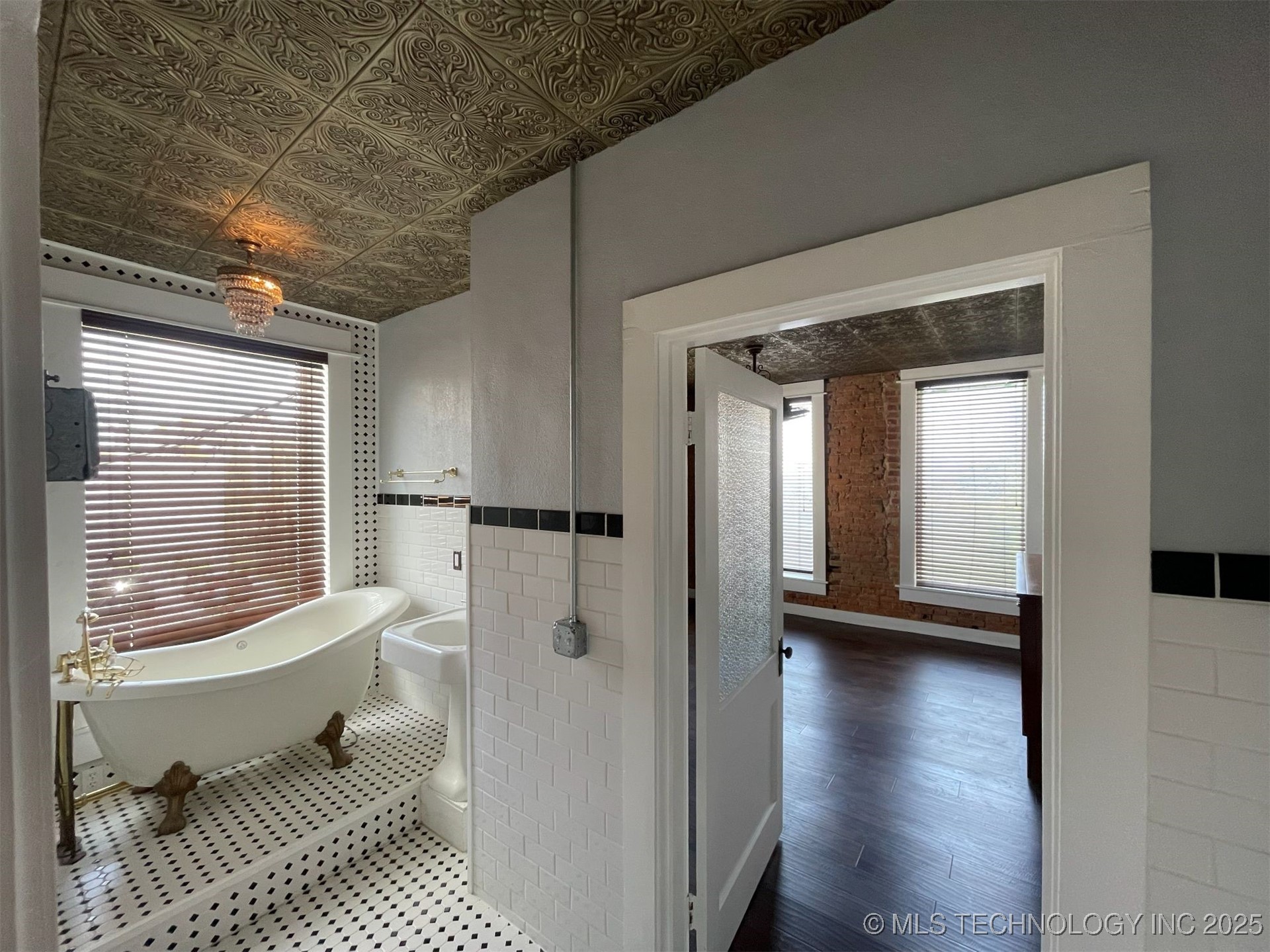 9 W Main Street Property Photo 47