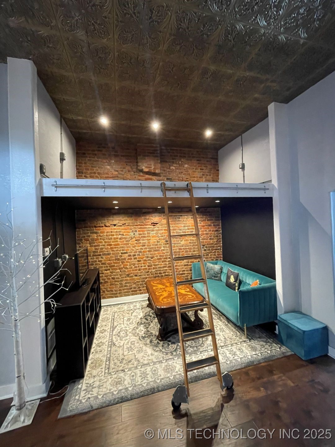 9 W Main Street Property Photo 59