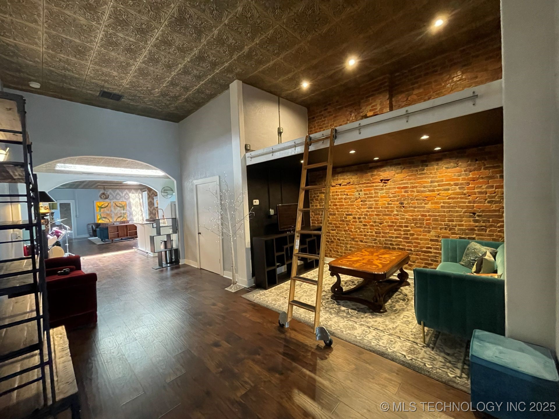 9 W Main Street Property Photo 60